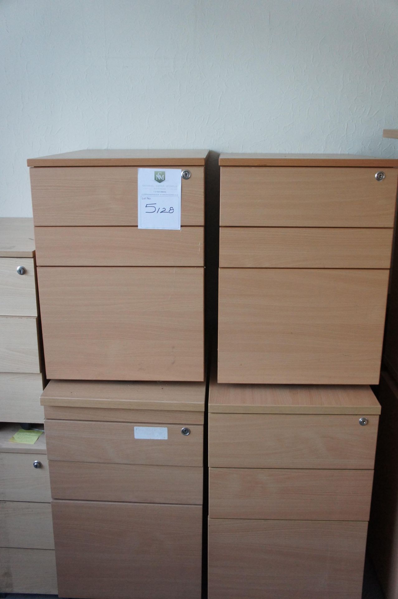 x 4 three drawer pedestals - Image 2 of 3