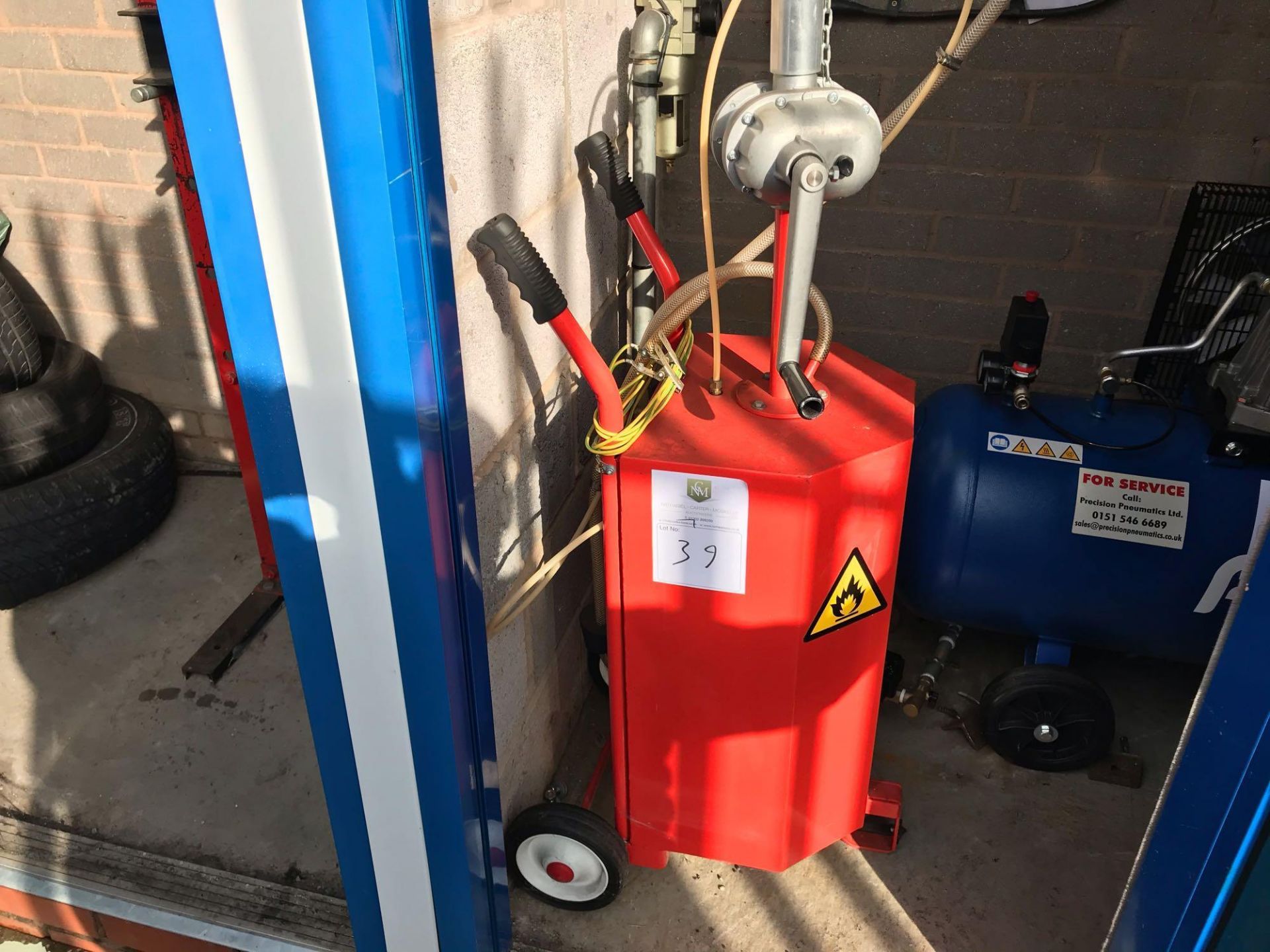 IGE Mobile Oil Dispenser - Image 2 of 3