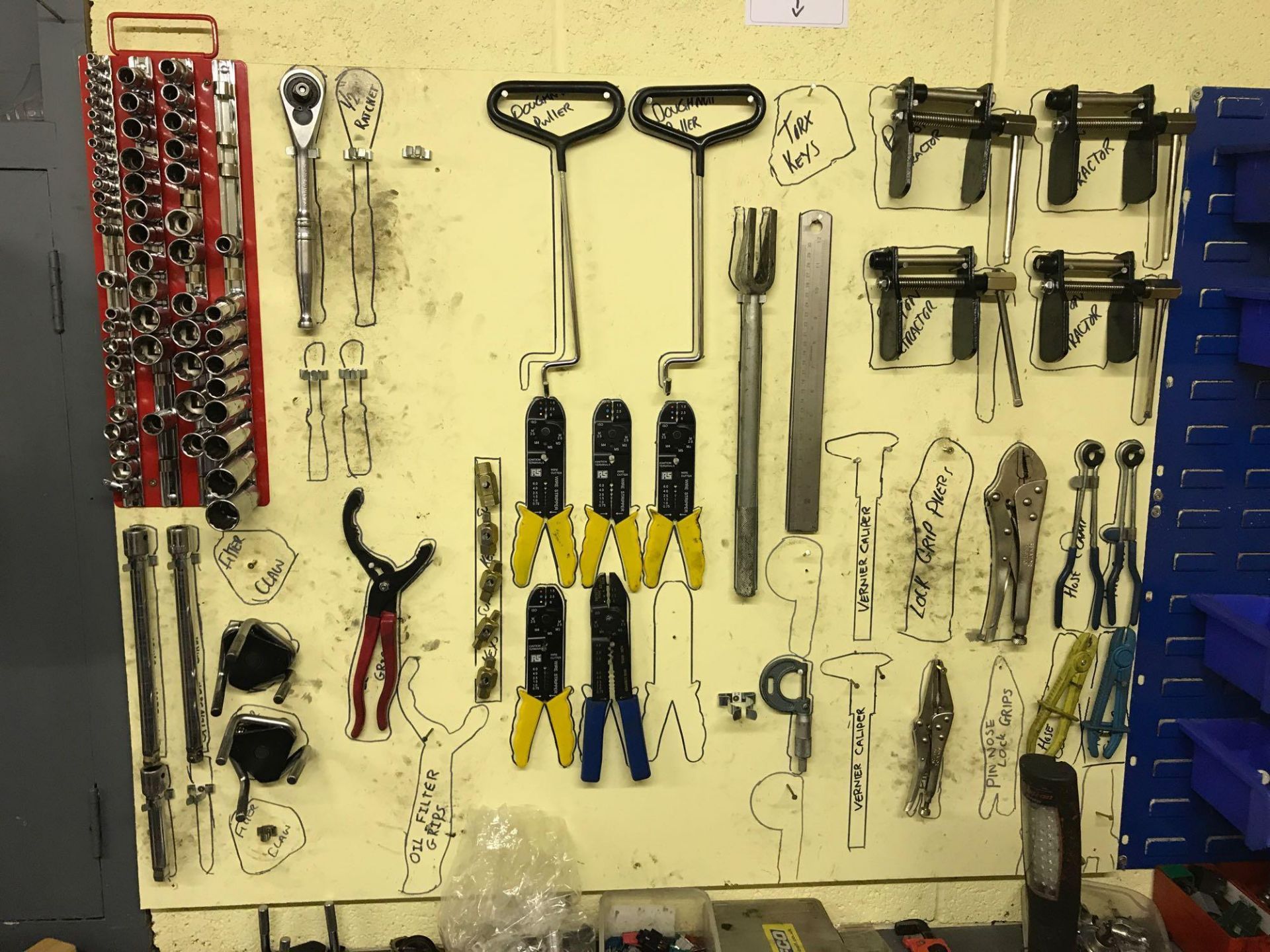 Contents of Tool Board & Boxes - Image 2 of 4