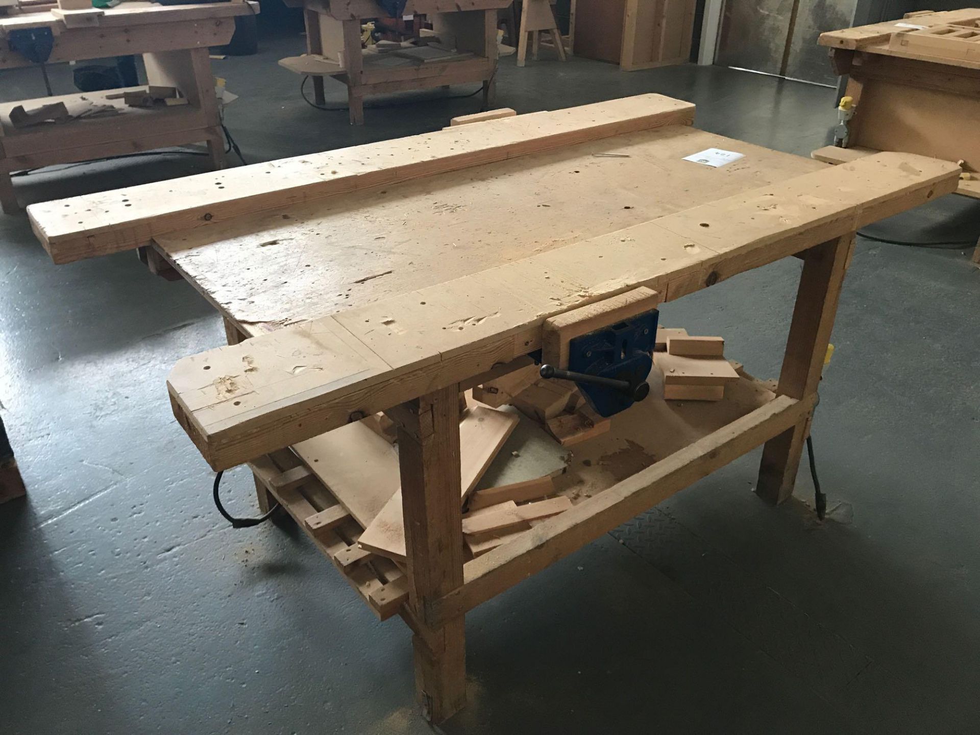 Wooden Carpenters Bench to Include 2x Vices - Image 3 of 4