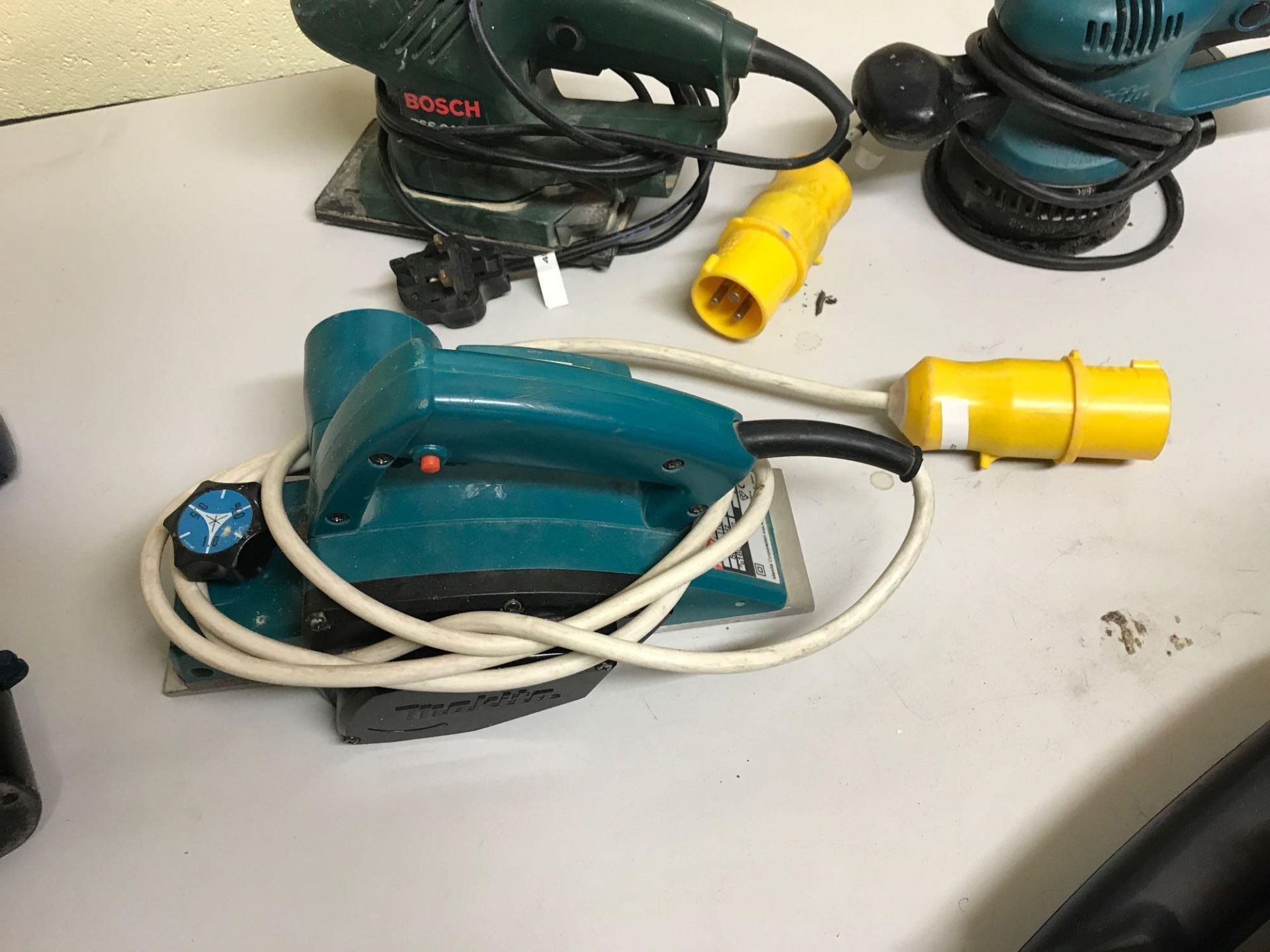 Makita 110v Plainer, Jigsaw, Disk Sander and Bosch Sander - Image 4 of 7