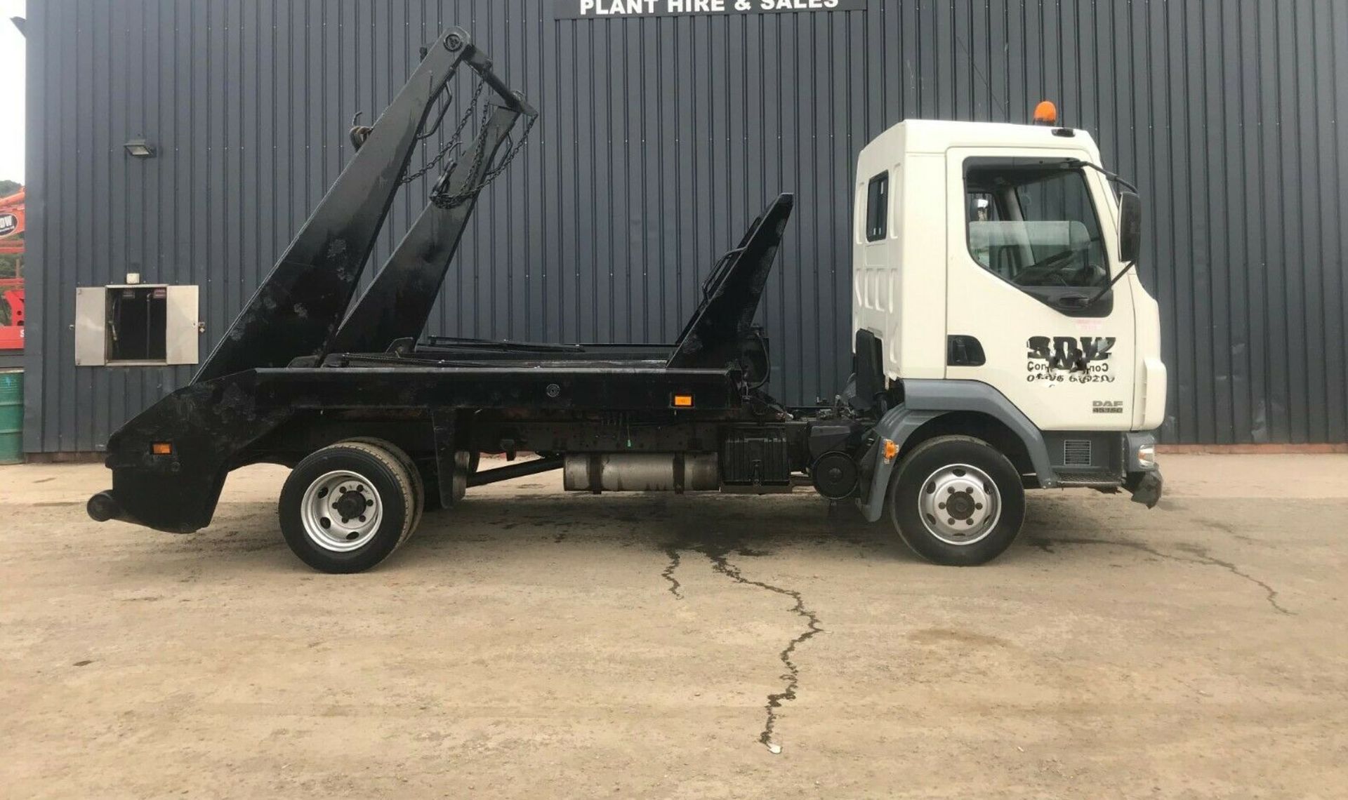 DAF 45.150 7.5 Ton Skip Lorry - Image 11 of 11