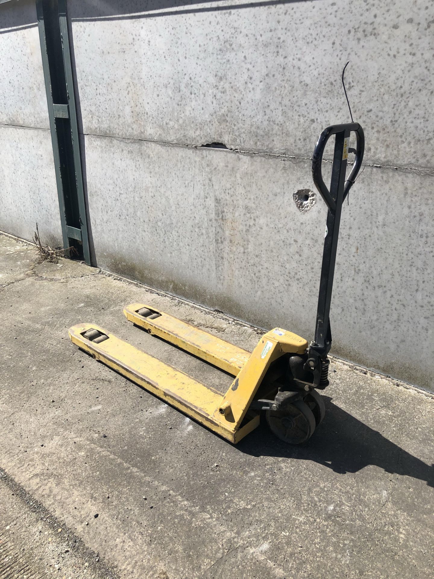 2.5 Ton 2500kg Pallet Truck - Image 4 of 5