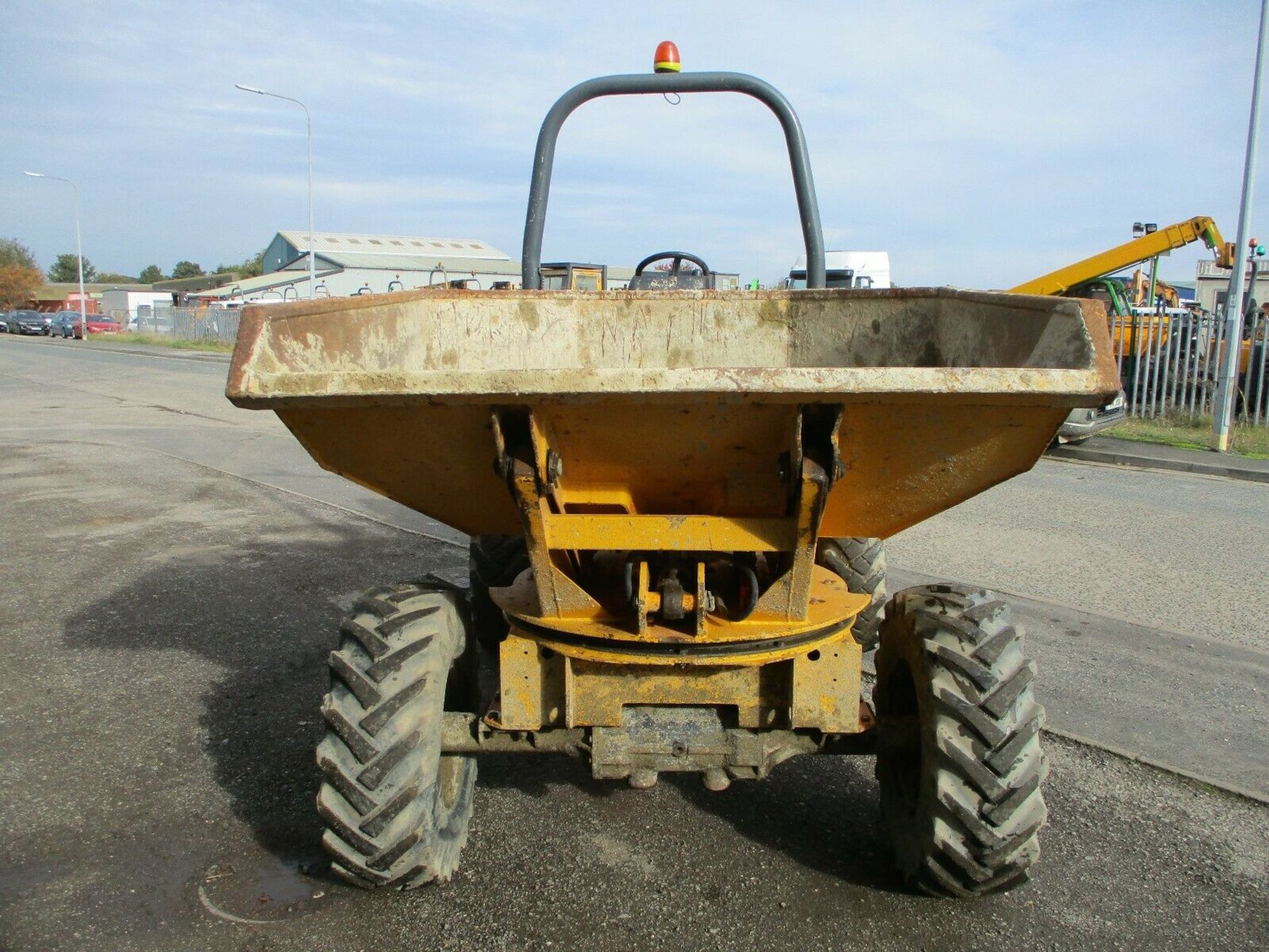 Terex 3 Ton Dumper Swivel Skip - Image 2 of 11