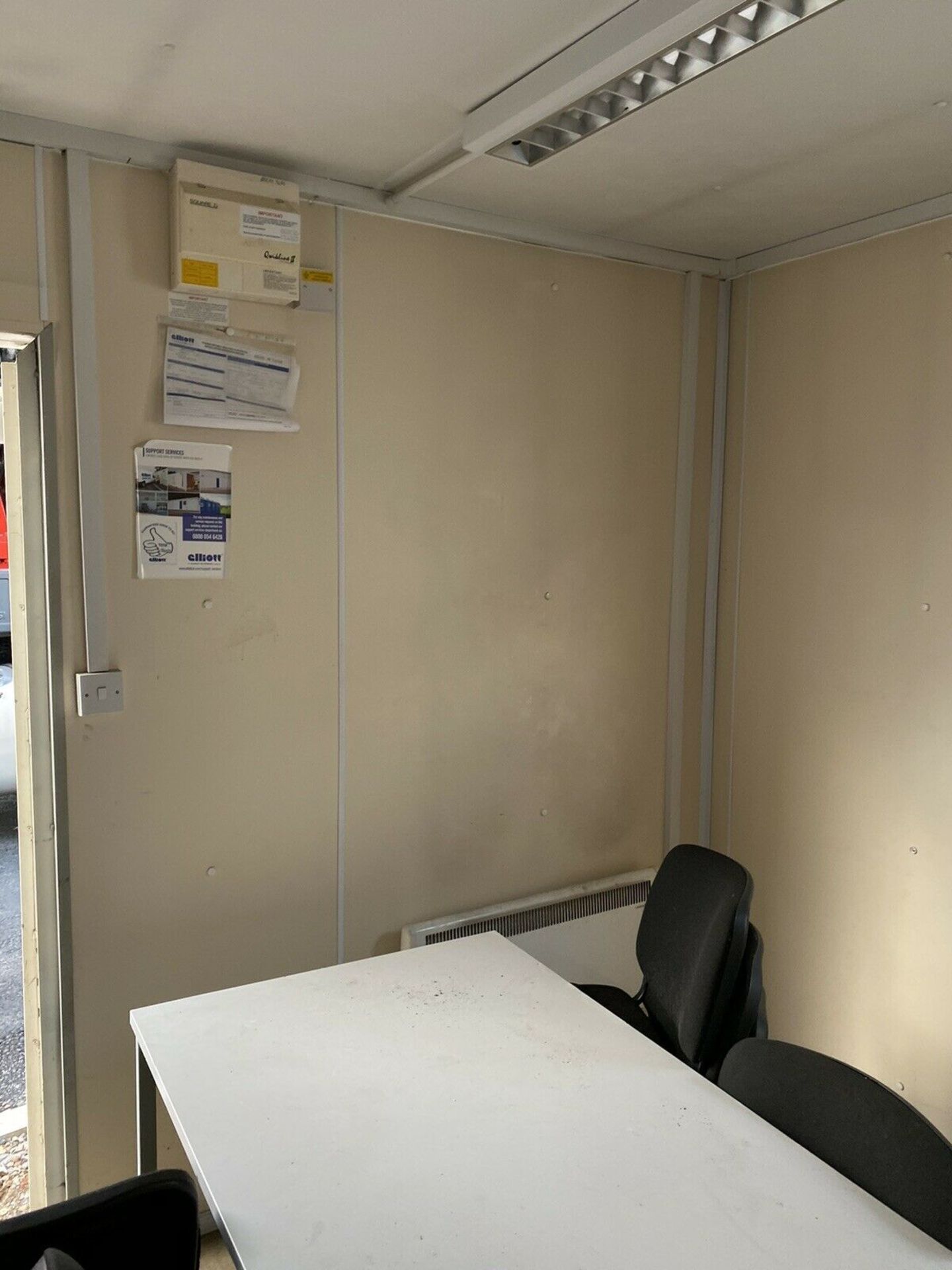 16’x9’foot Site Cabin Office Anti Vandal With Keys - Image 5 of 11