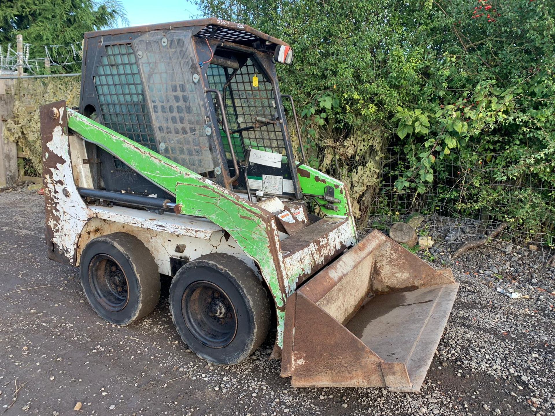 BOBCAT 553 skid steer loader - Image 7 of 8