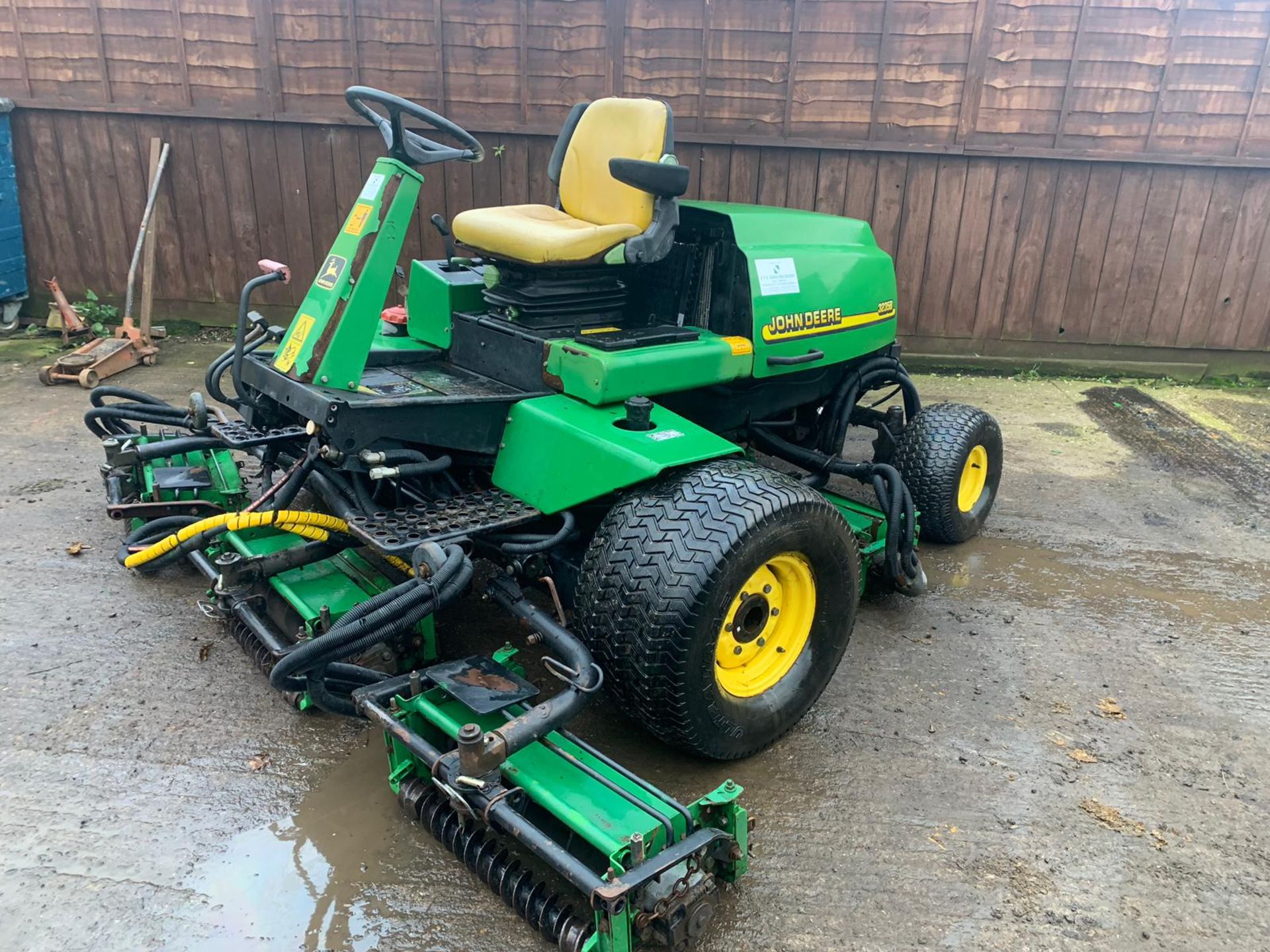 John Deere 3235B Cylinder Mower - Image 11 of 13