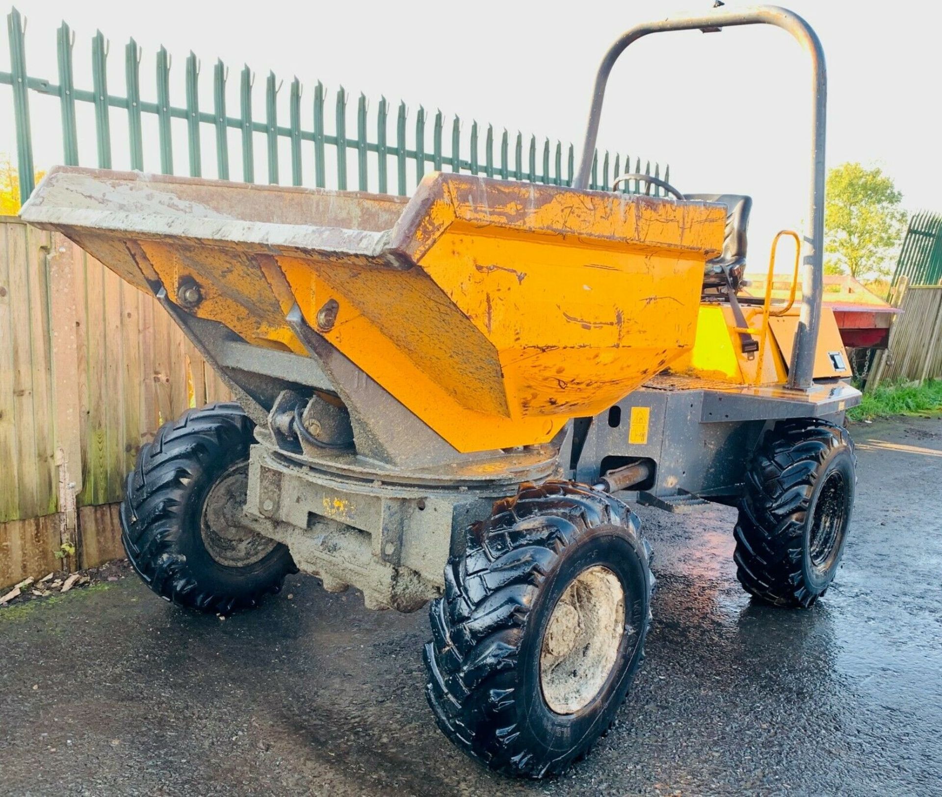 Terex PS 3000 3 Tonne Swivel Tip Dumper - Image 3 of 9