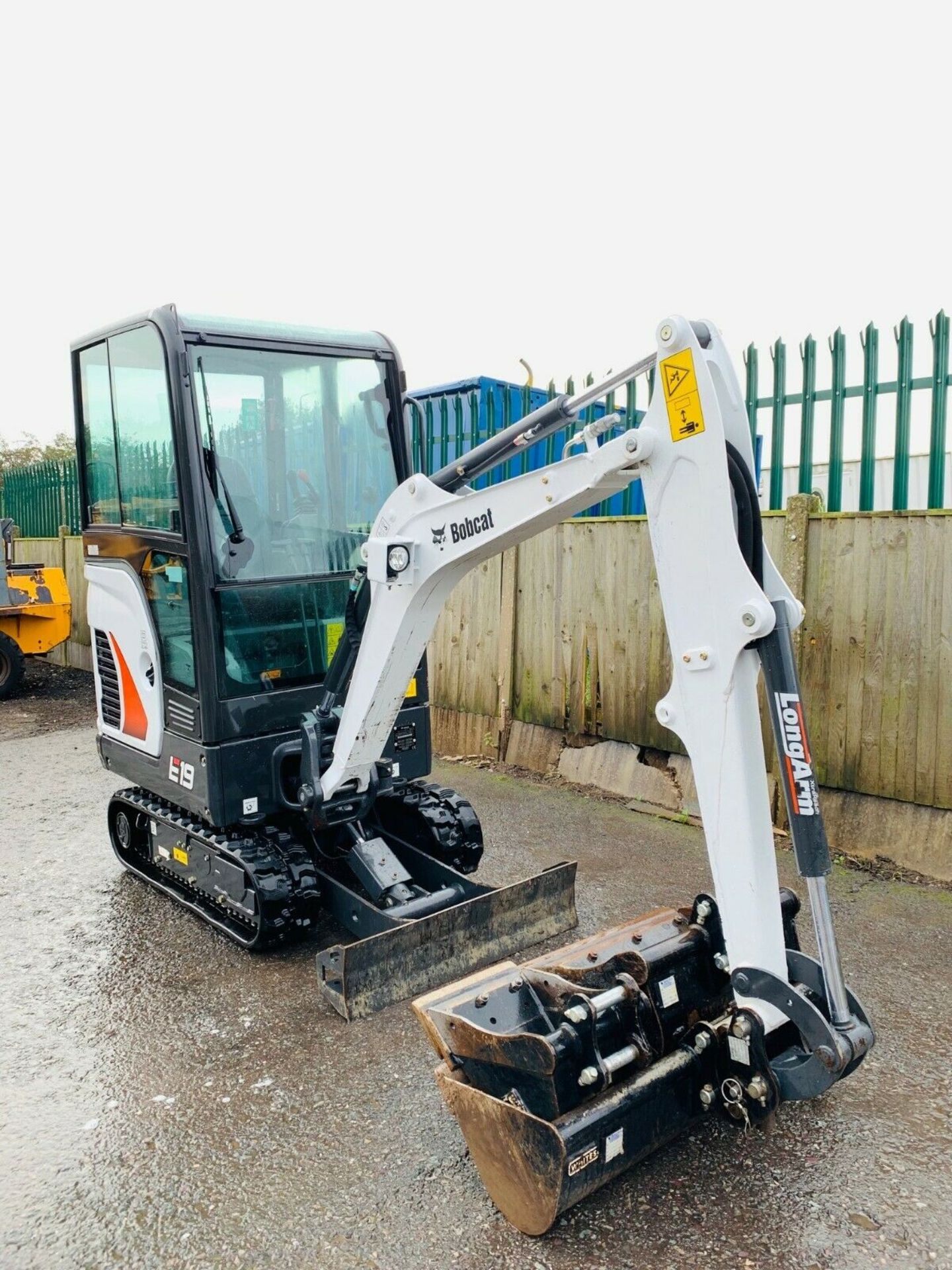 Bobcat E19 Excavator - Image 2 of 9