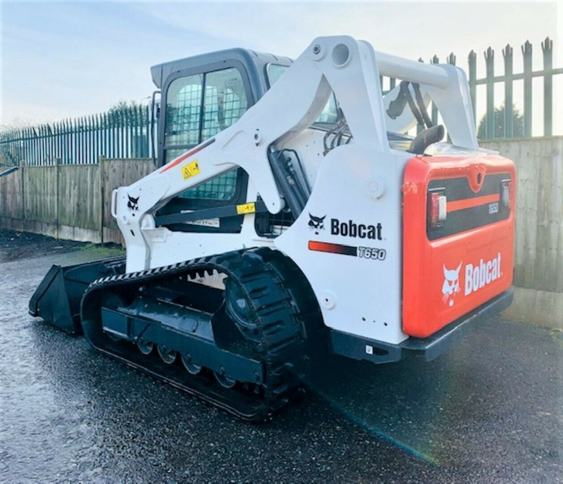 Bobcat T650 Skidsteer - Image 5 of 12