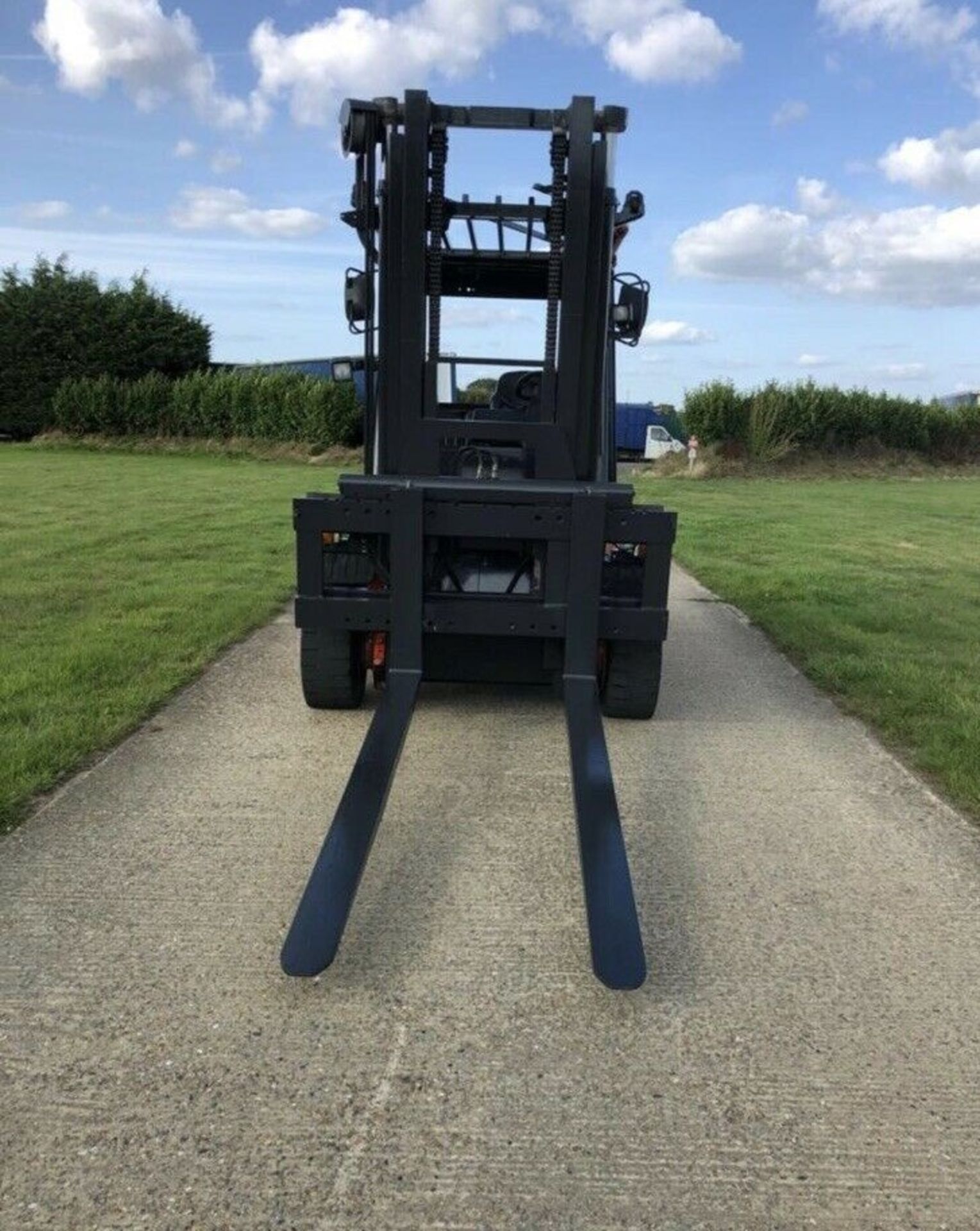 Linde H70 Diesel Forklift With Side Shift - Image 2 of 6