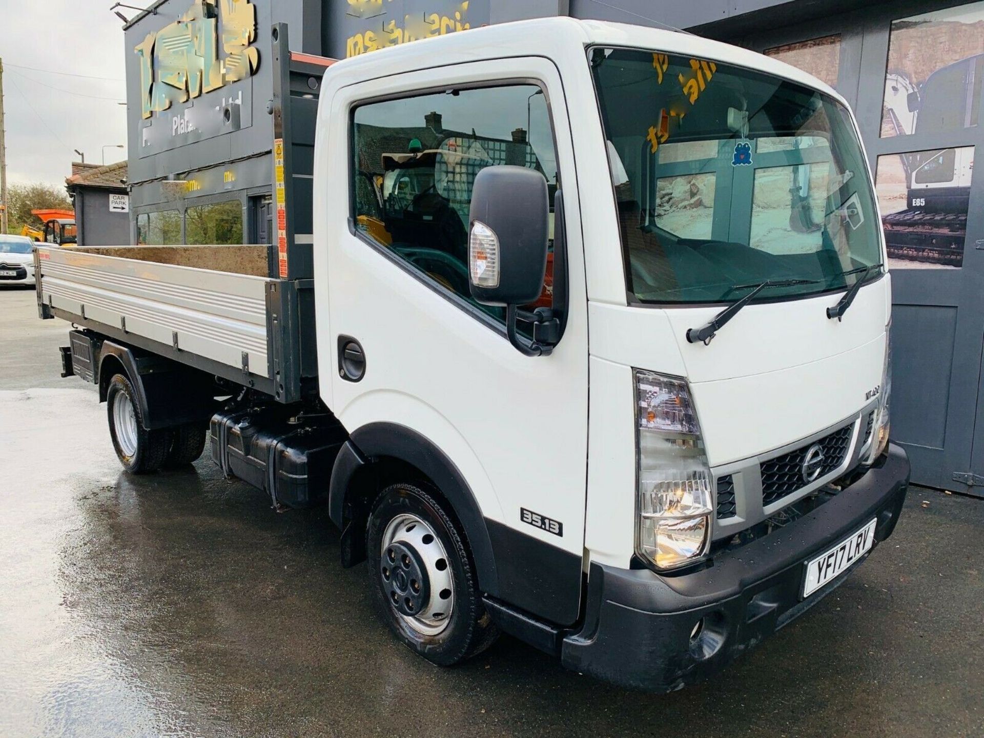 Nissan Cabstar Tipper NT400 - Image 2 of 13