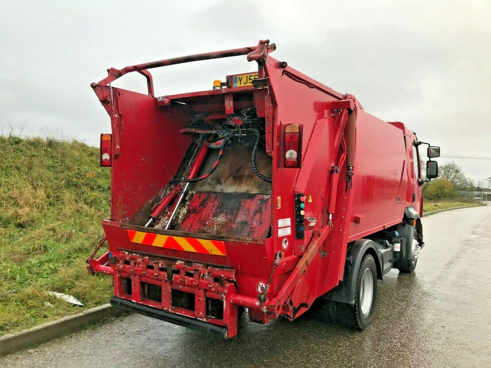 Volvo FL Bin Wagon 2007 - Image 2 of 11