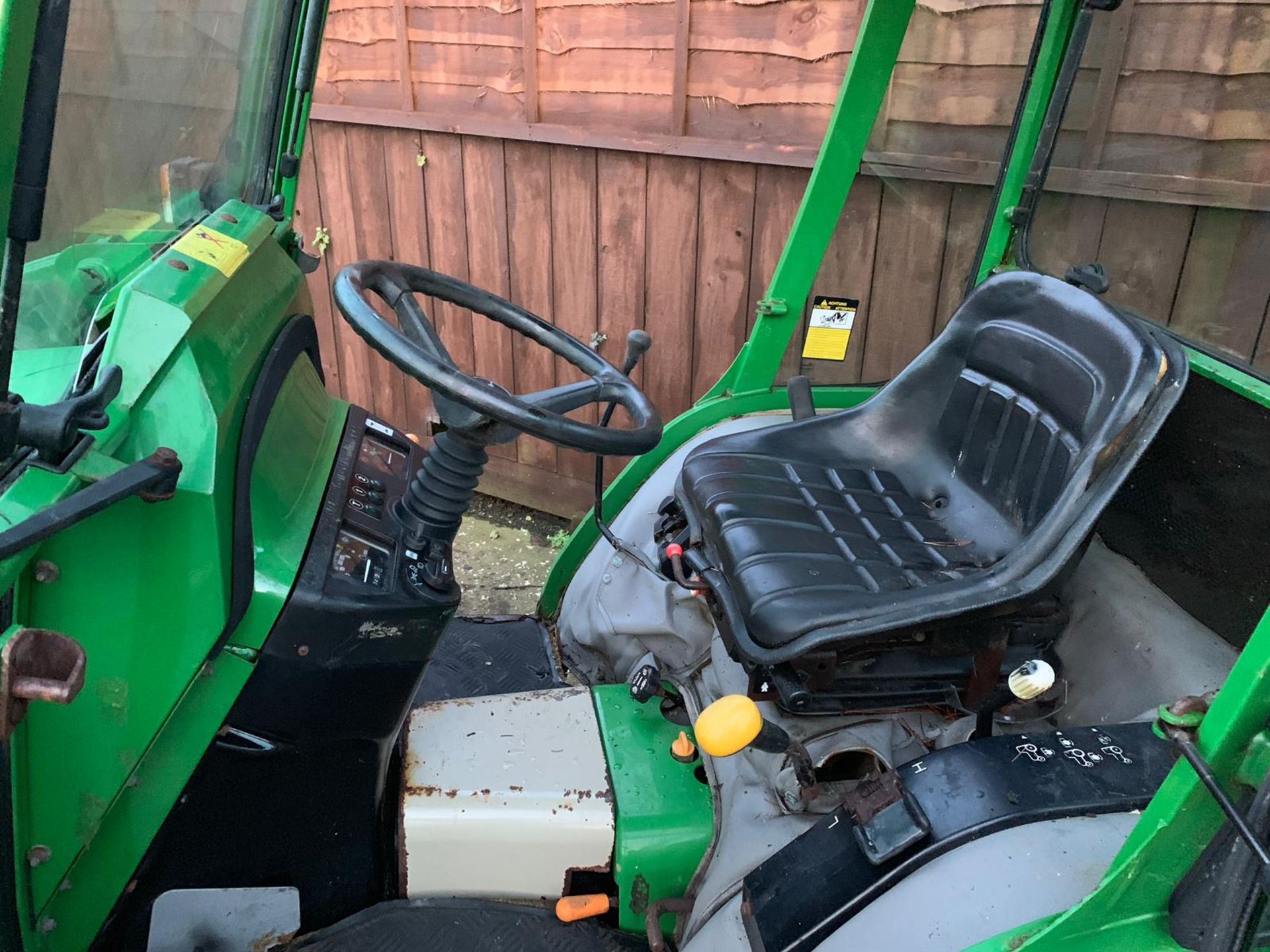 John Deere 4110 Compact Tractor With Power Loader - Image 5 of 8