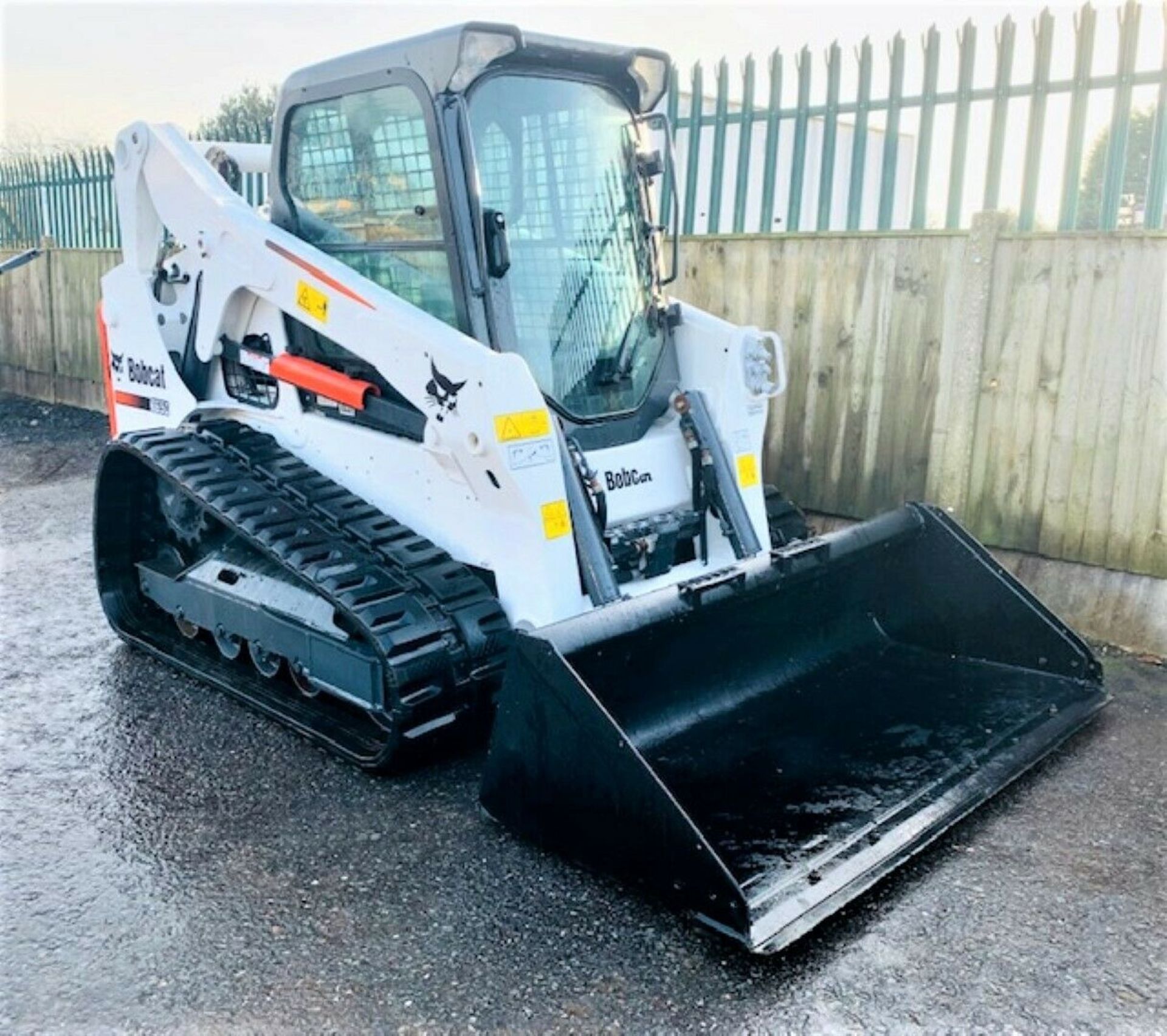 Bobcat T650 Skidsteer - Image 2 of 12