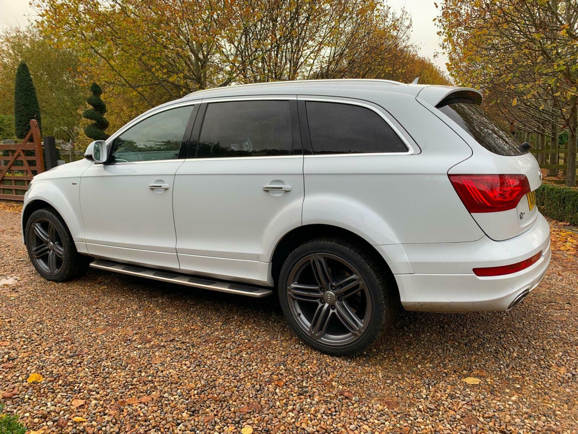 Audi Q7 Quattro 3.0TDI ( 245ps ) Tiptronic 2015MY S Line Sport Edition NO VAT - Image 5 of 12