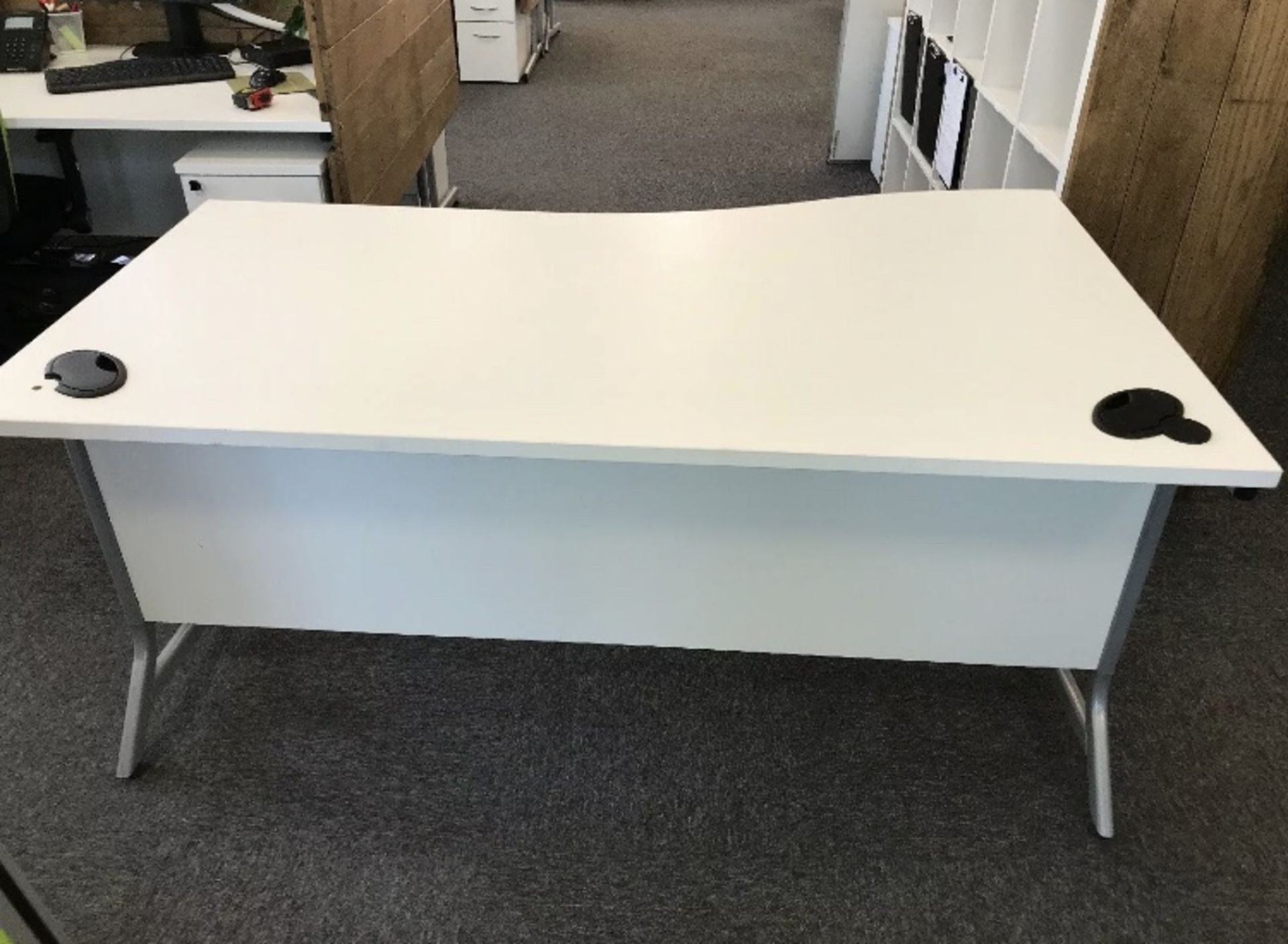 Large Modern White Left Hand Ergonomic Corner Desk - Image 5 of 7