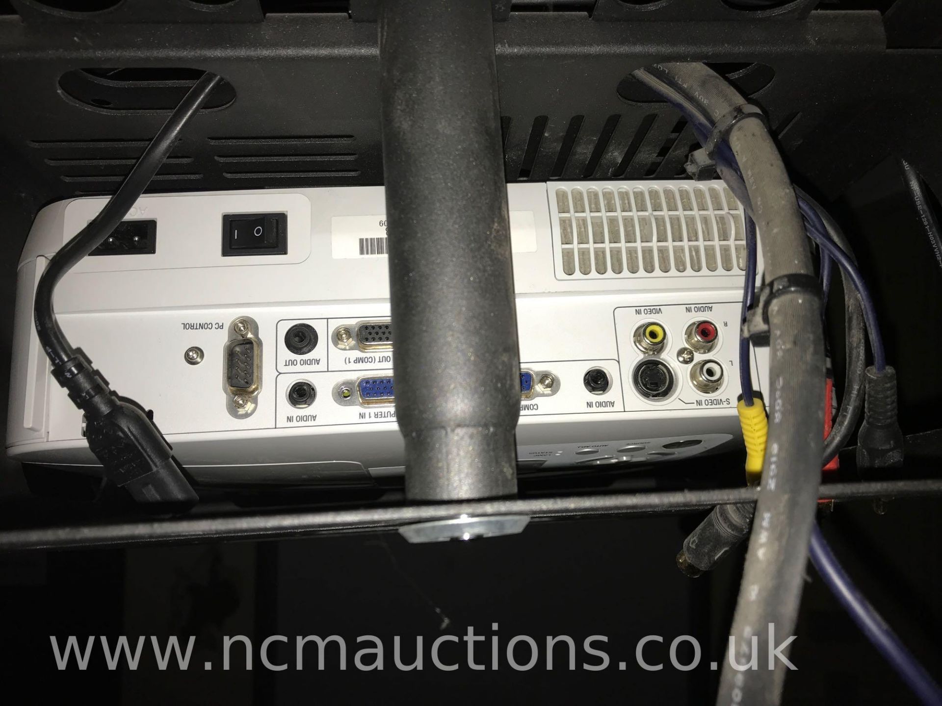 Projector and activ board - Bild 4 aus 5