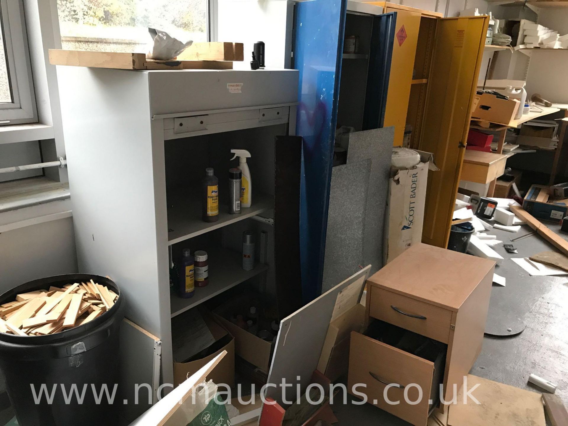 Loose and removable contents of woodworking department - Image 2 of 15