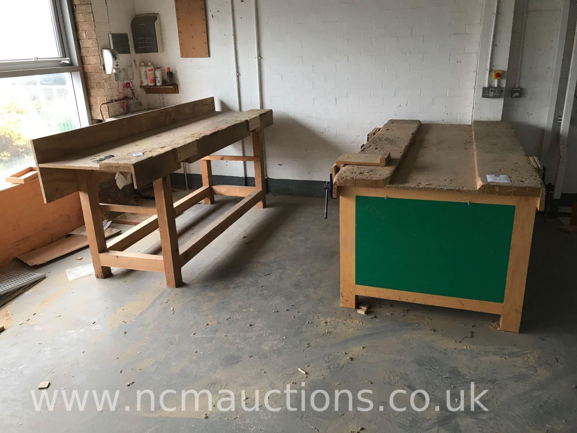 2x Carpenters work benches with 3 x record 53 vices