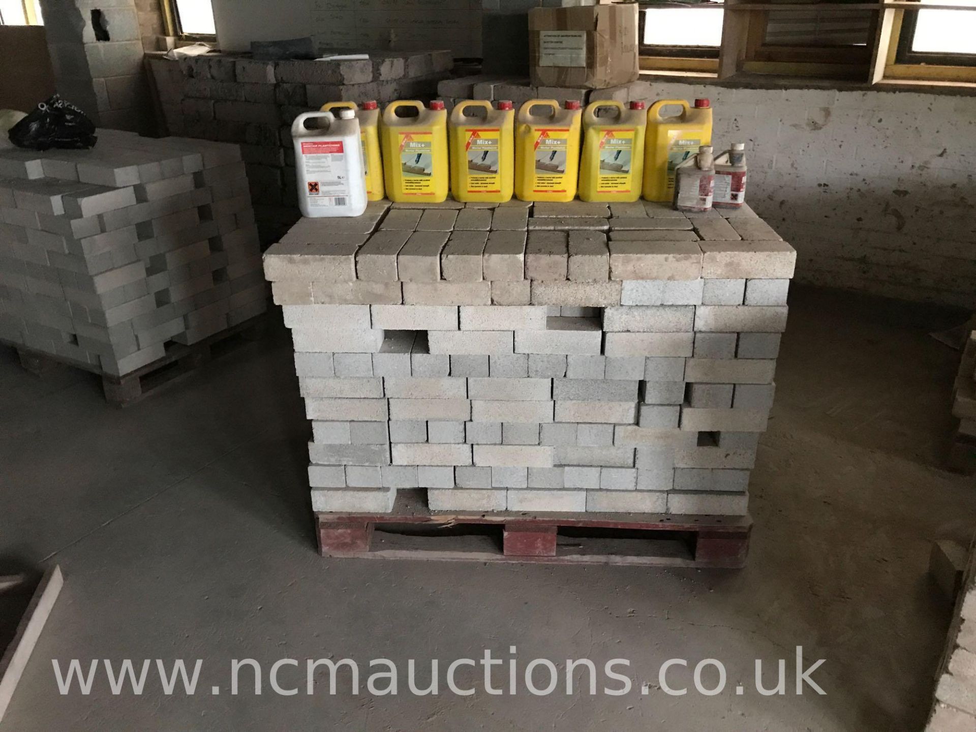 7x pallets of various bricks and plasticiser - Image 3 of 6