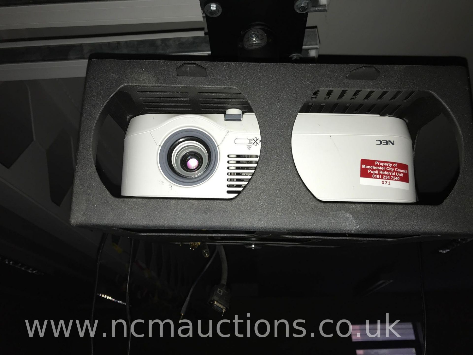 Projector and activ board - Bild 2 aus 5