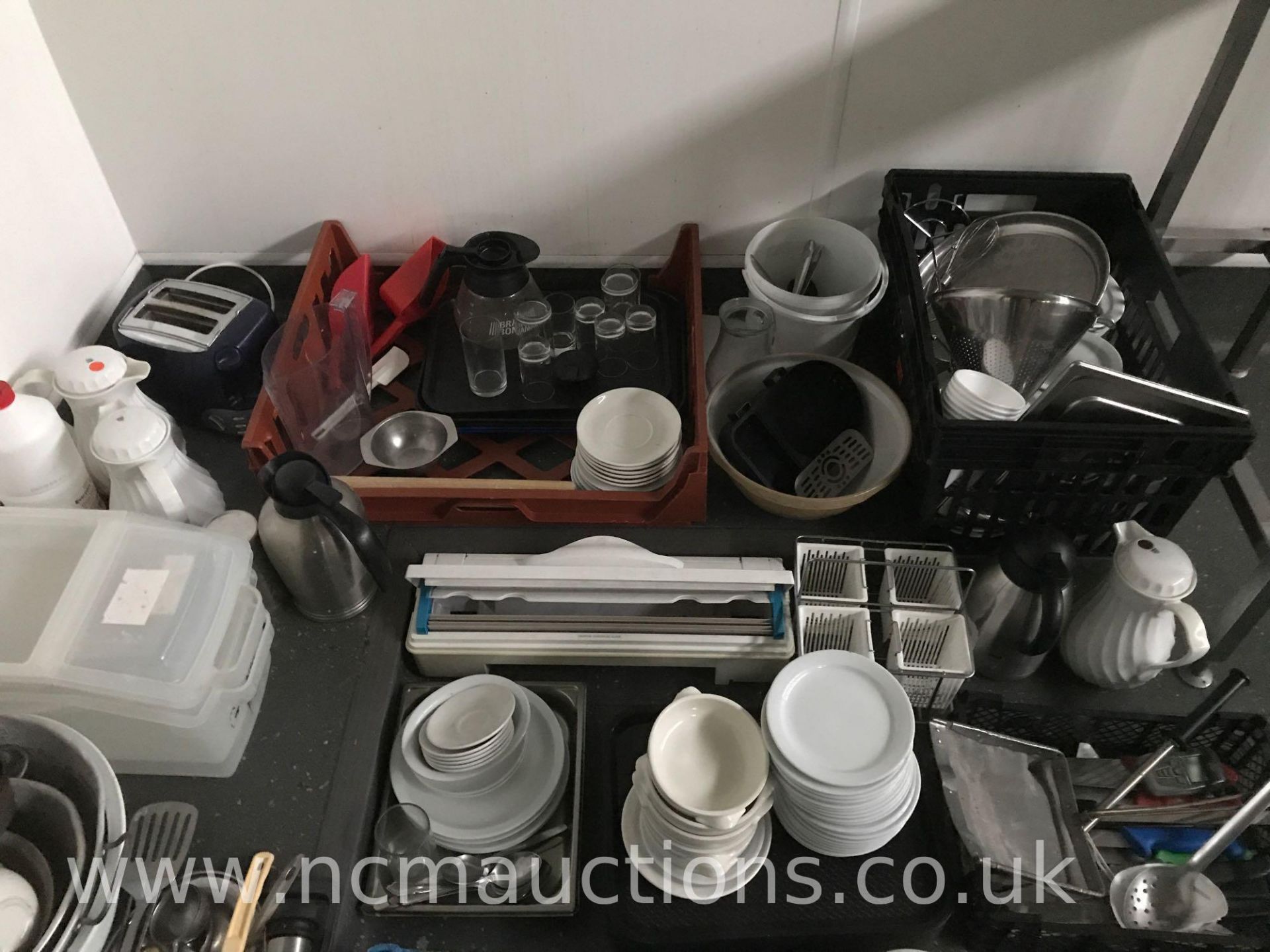 Various kitchen utensils and stainless steel prep table - Image 3 of 4