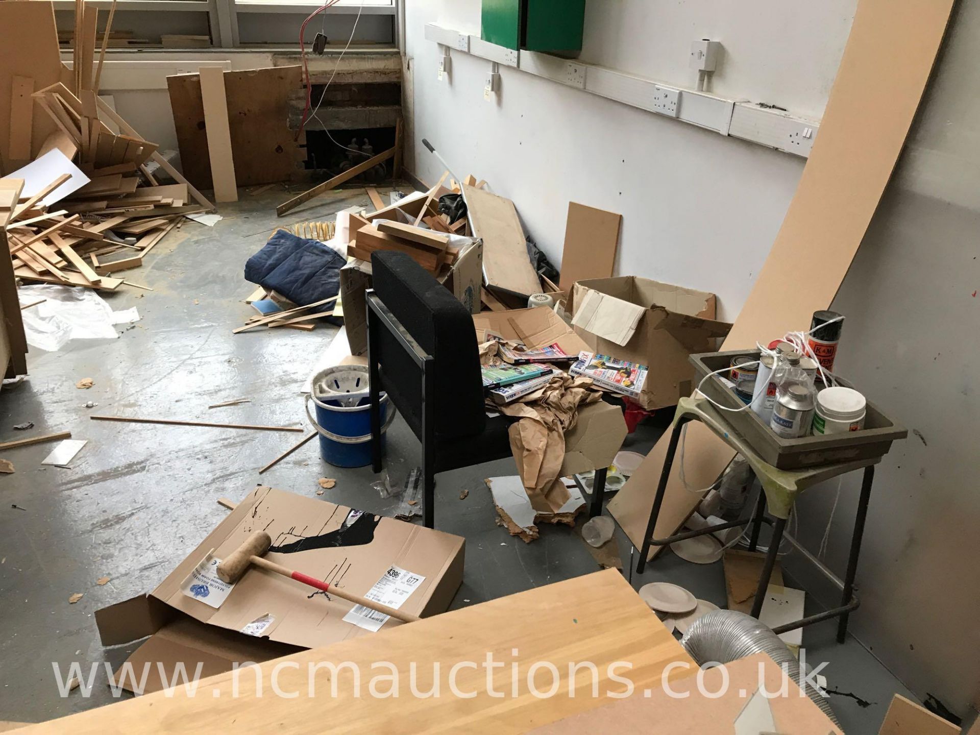 Loose and removable contents of woodworking department - Image 10 of 15