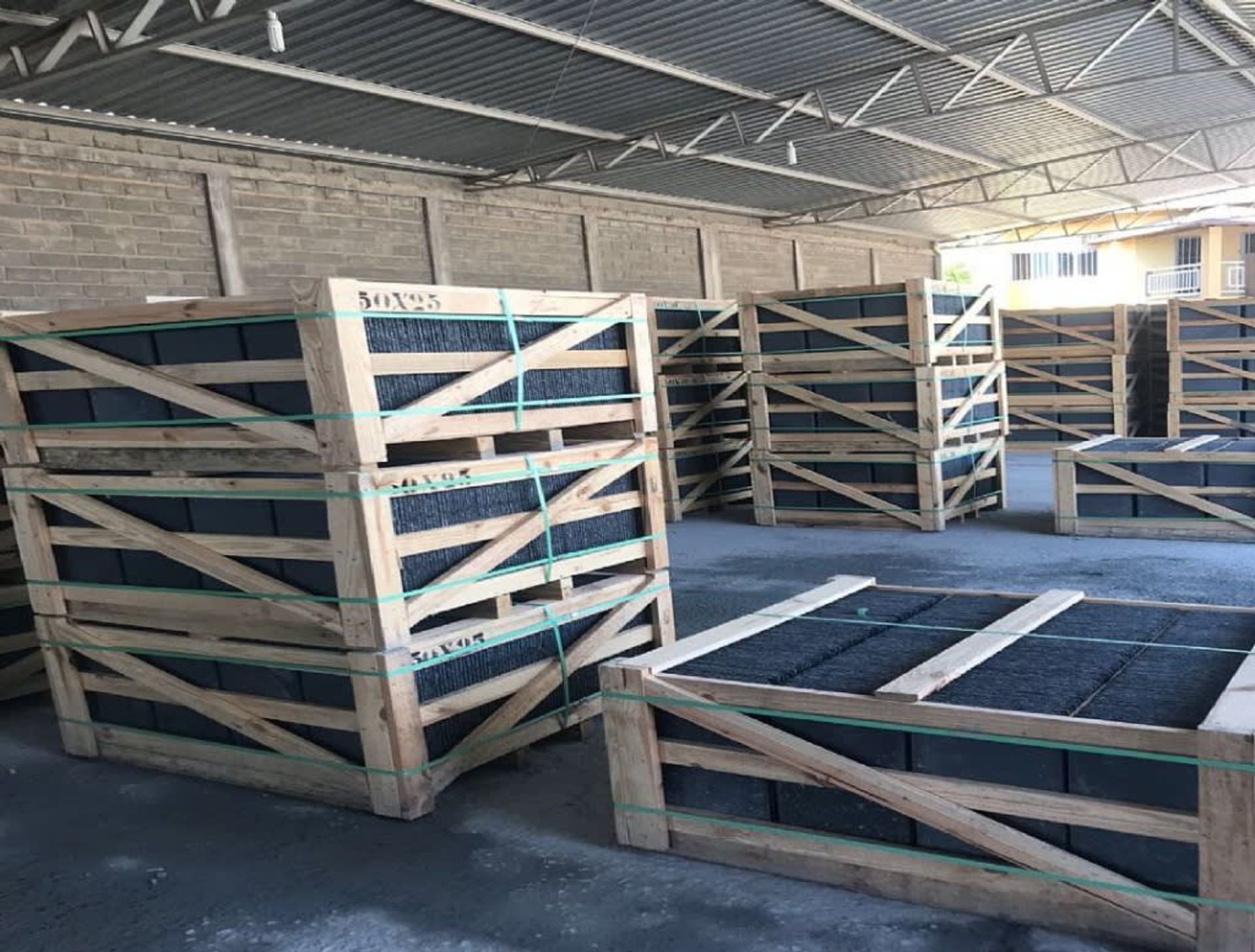 14200 X Brand New Factory Crated Brazilian Grey Green Roof Slates, 13800 x 50 x 25 x 5/7mm , 400 x 5