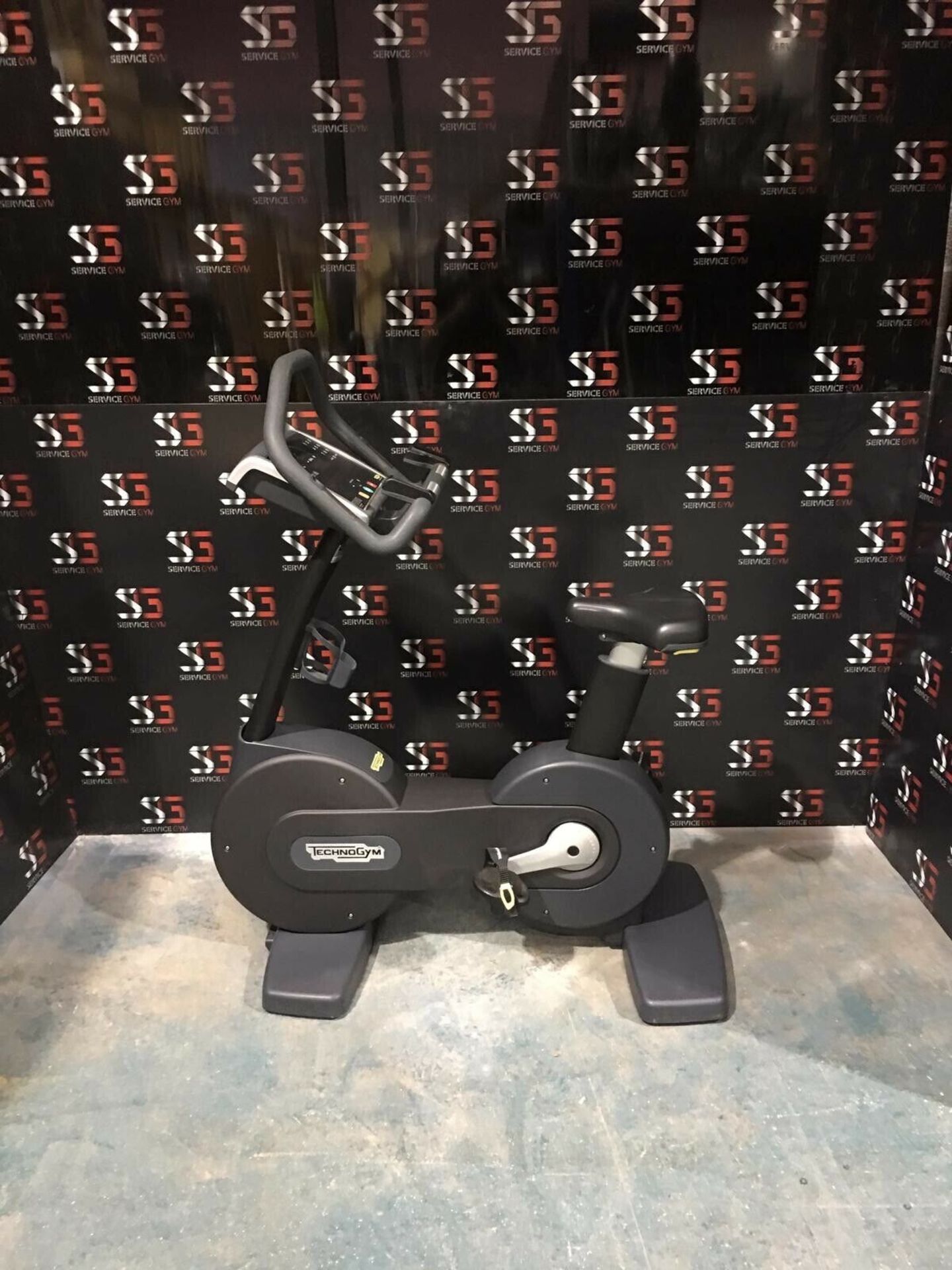 TechnoGym Excite+ 700 Exercise Bike - Image 2 of 3