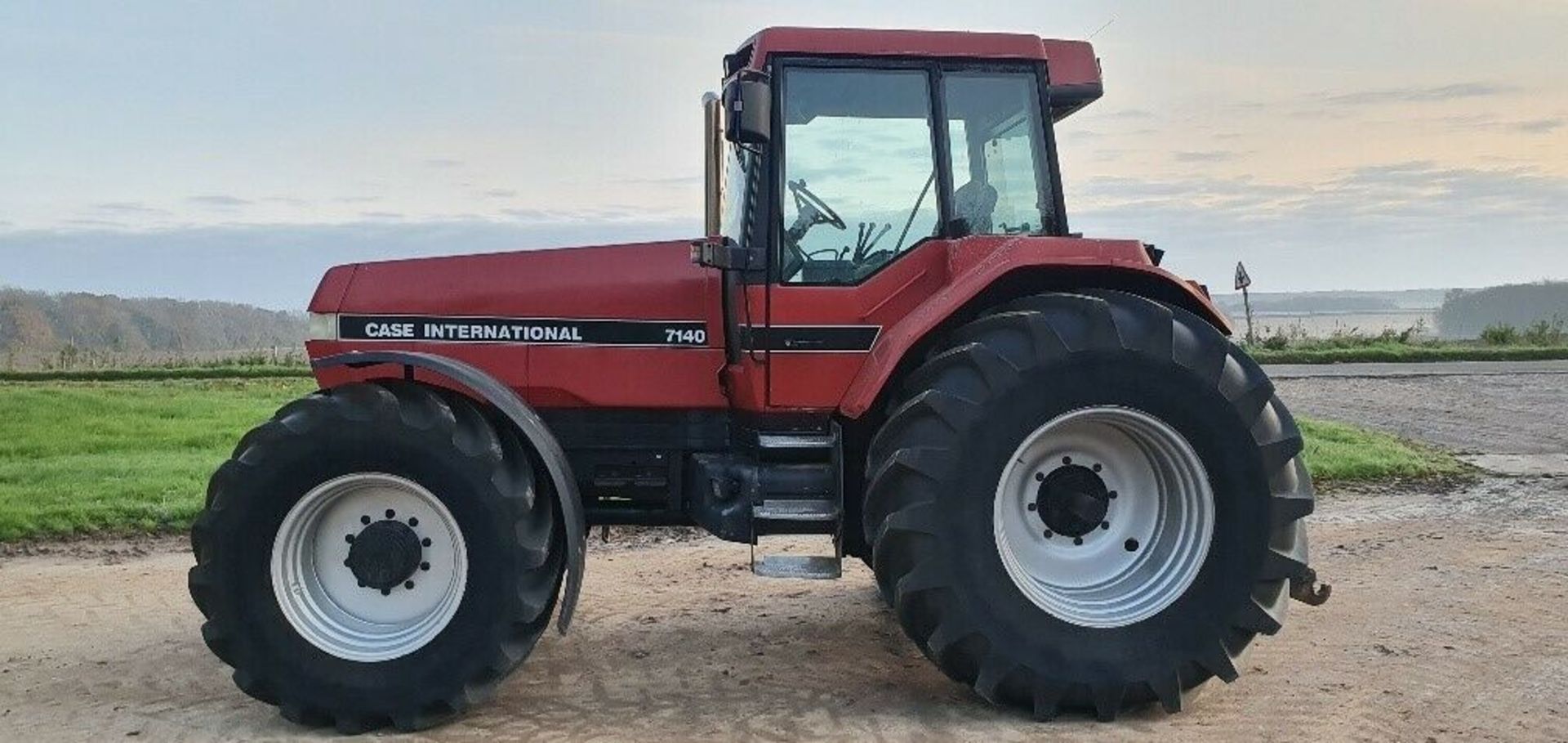 Case Magnum 7140 Tractor - Image 11 of 12