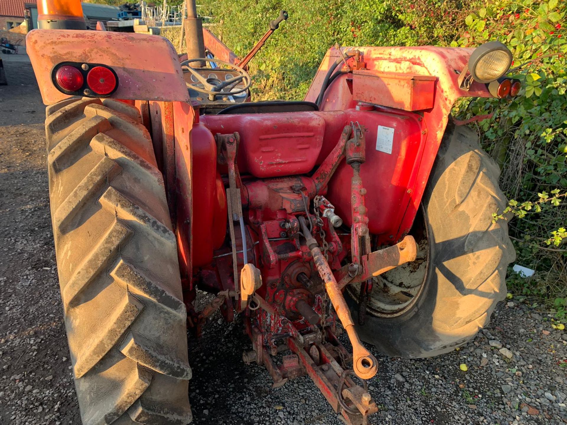 International 454 Loader Tractor - Image 5 of 10