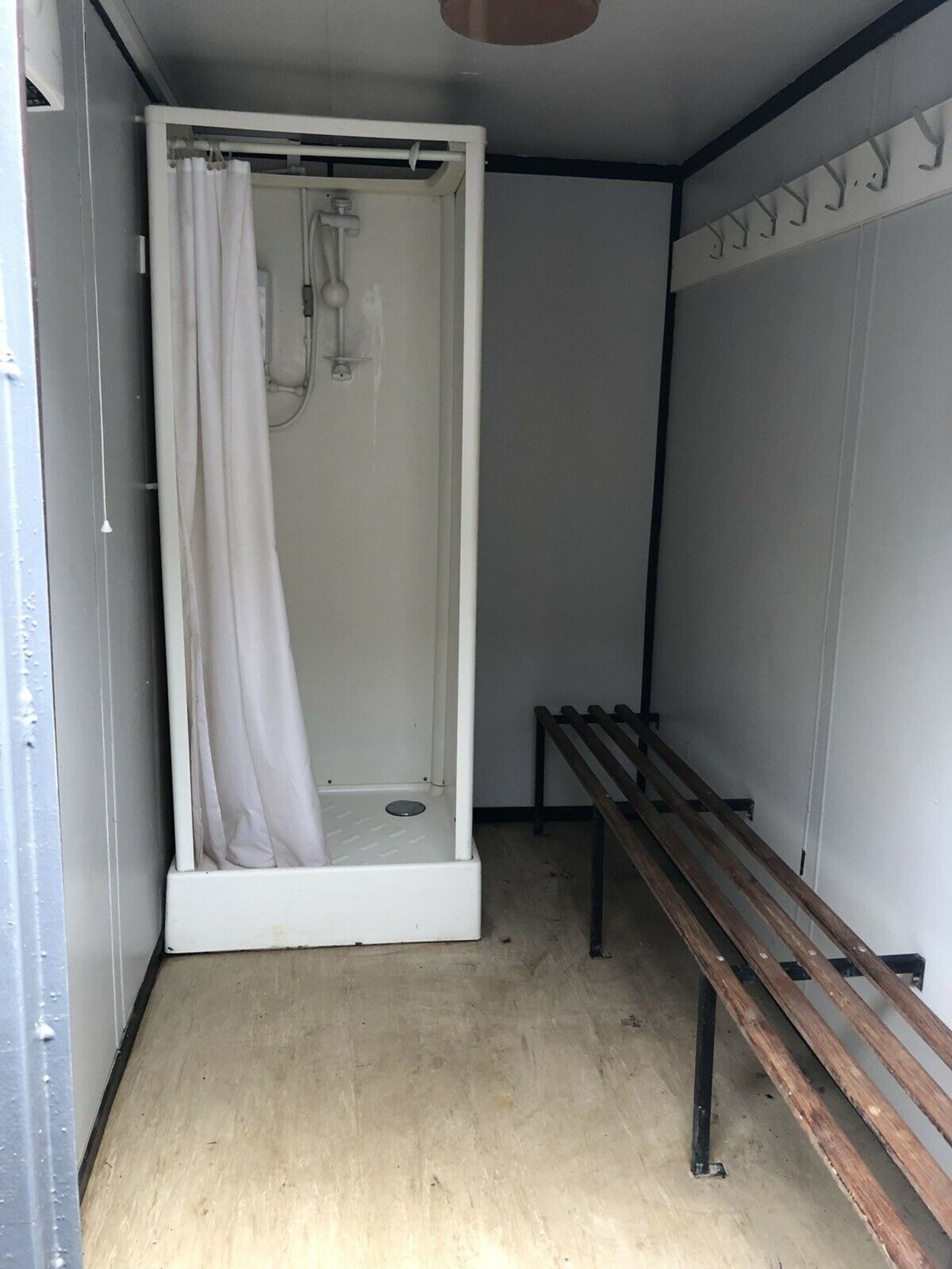 6 Bay Portable Toilet Block, Portable Building - Image 10 of 11