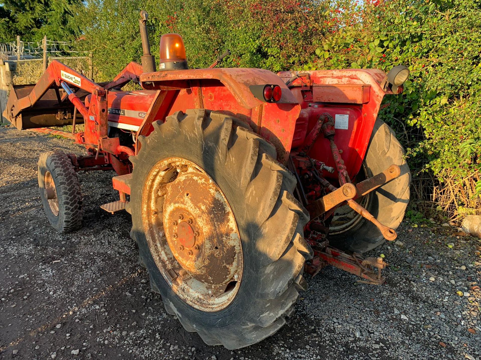 International 454 Loader Tractor - Image 7 of 10