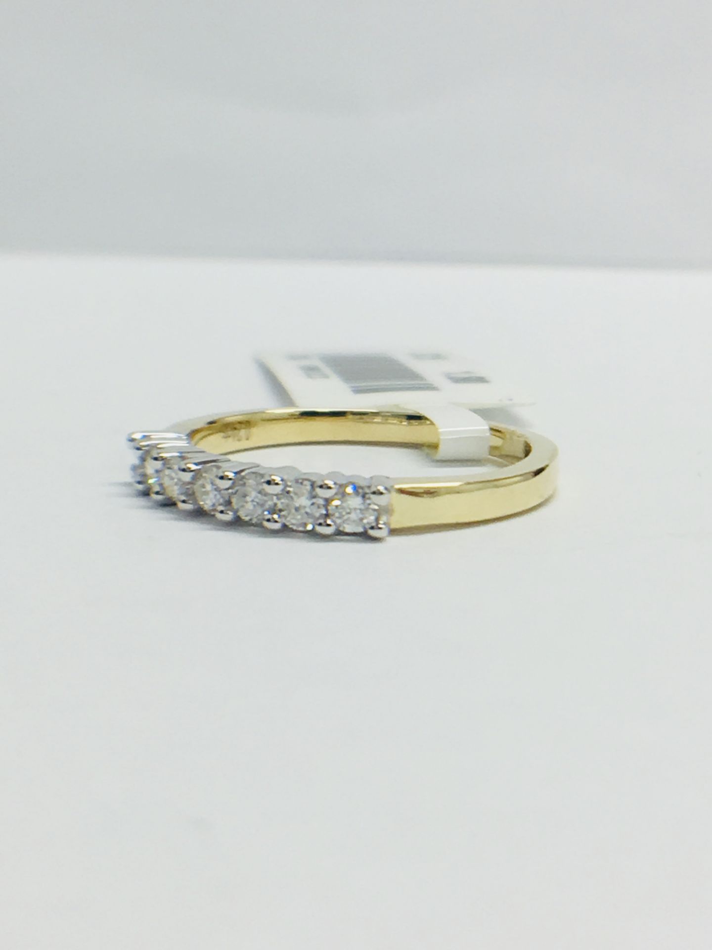 9K White/yellow Gold diamond band ring - Image 8 of 9