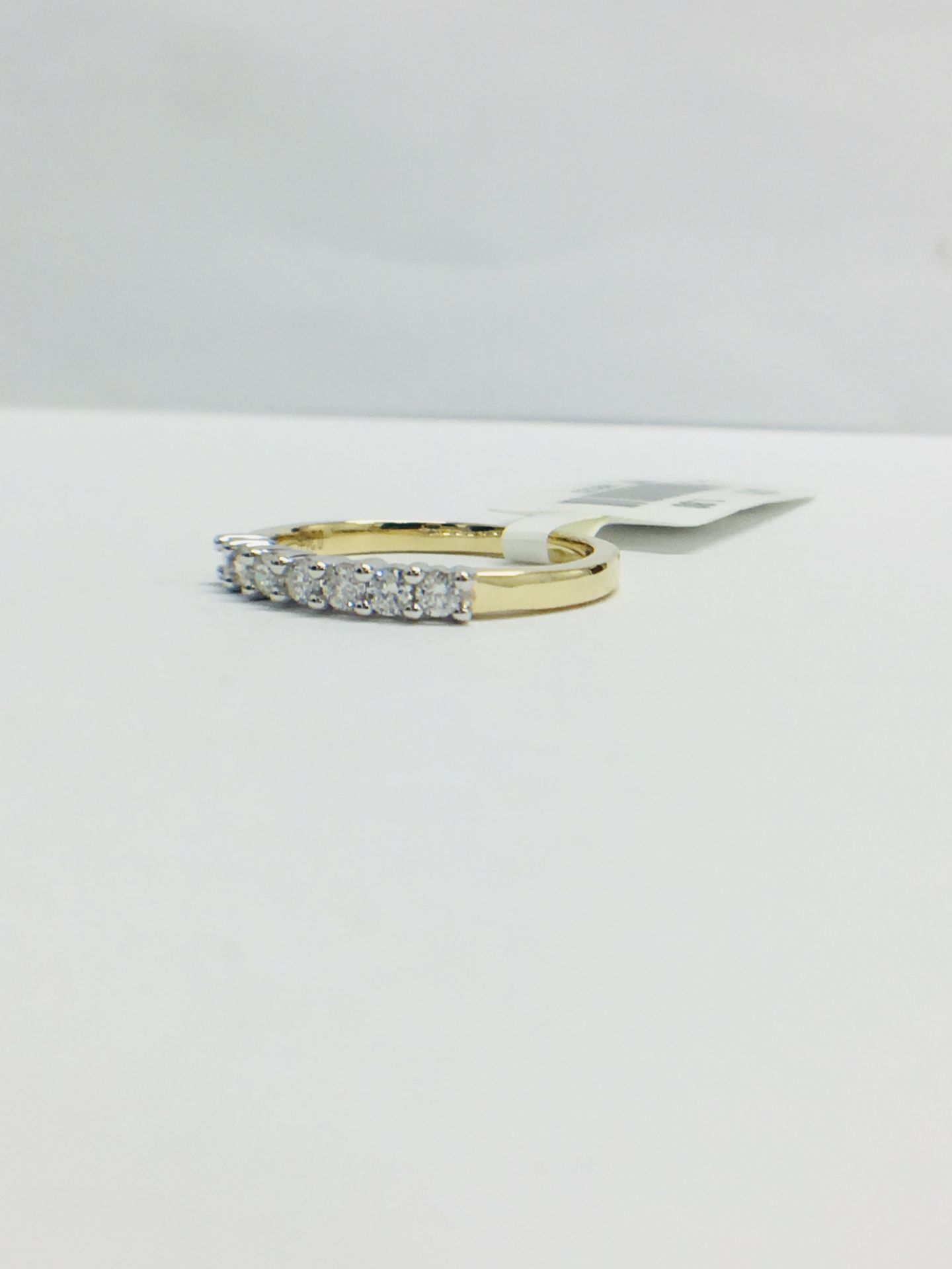 9K White/yellow Gold diamond band ring - Image 2 of 9