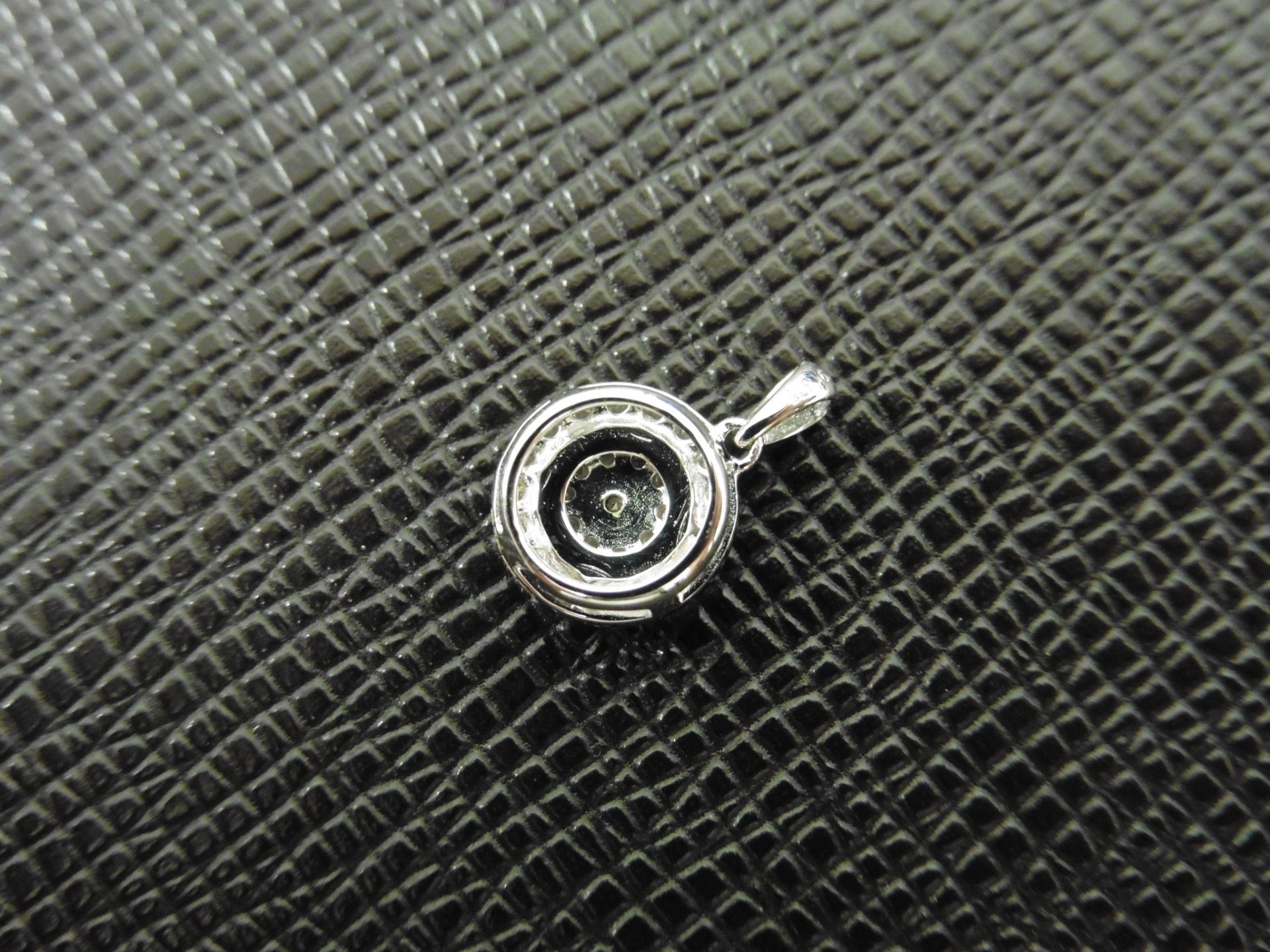 0.24ct illusion set diamond pendant in 9ct white gold. Small round cut diamonds - Image 3 of 3