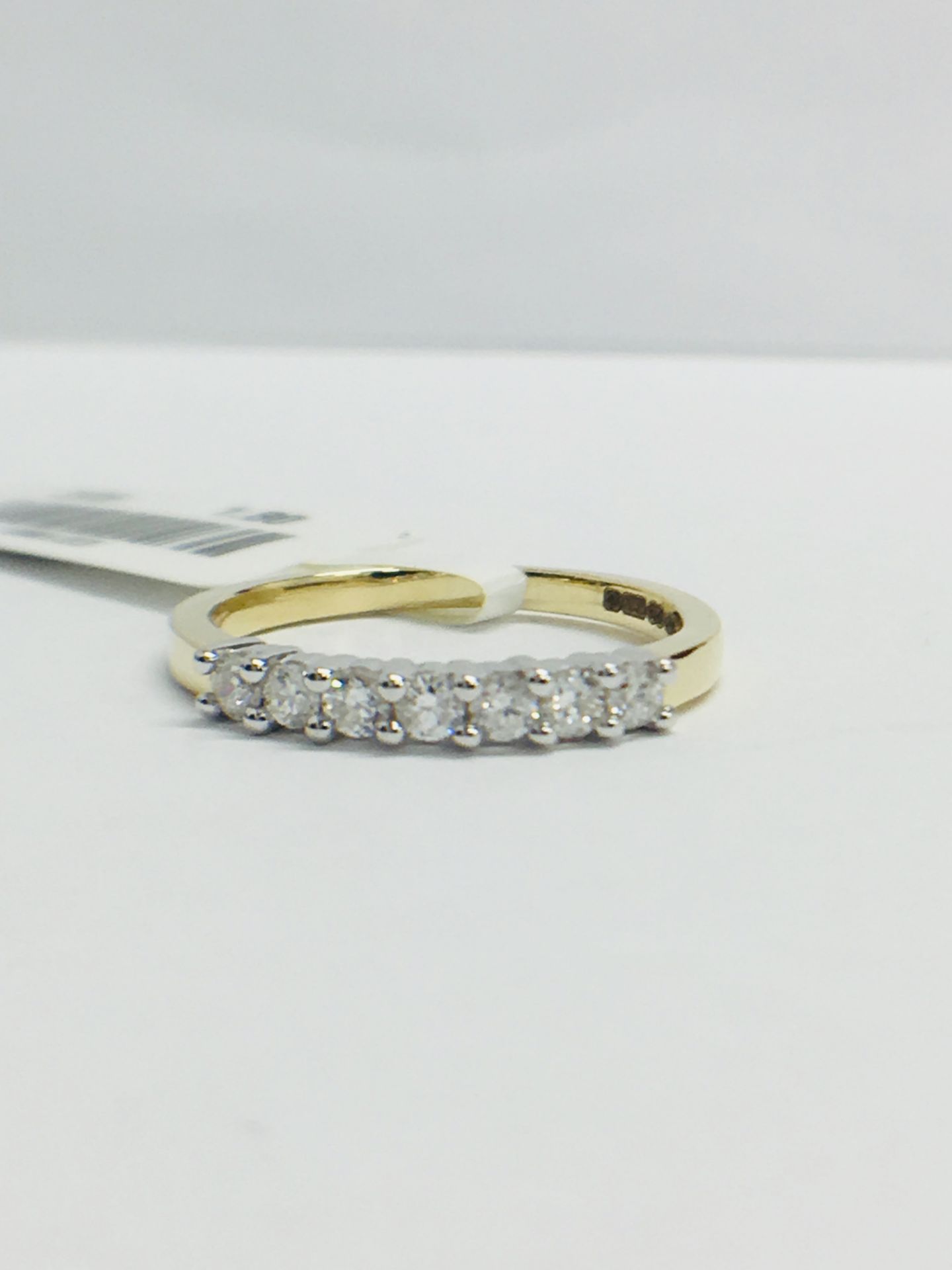 9K White/yellow Gold diamond band ring - Image 7 of 9