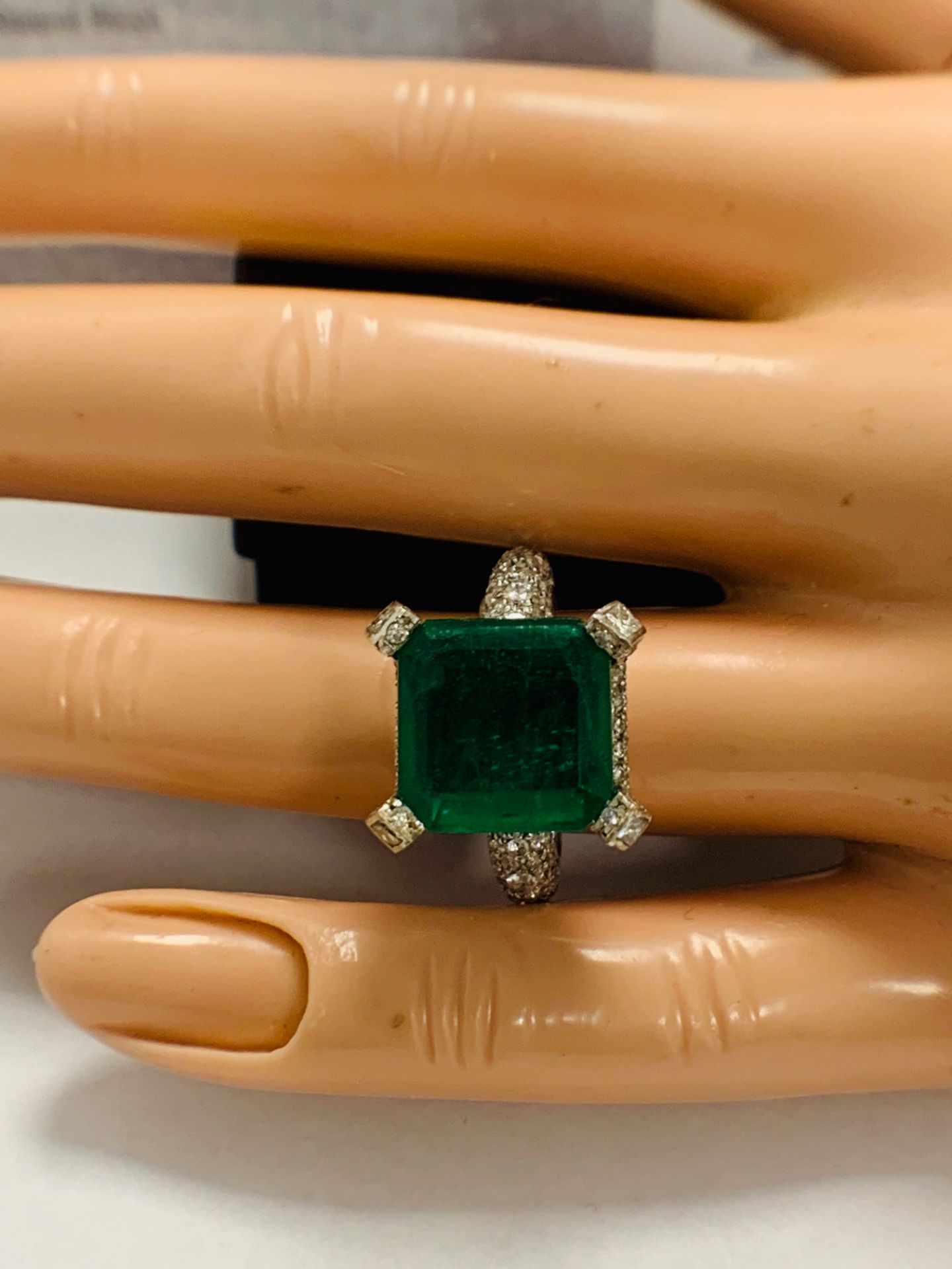 Platinum Emerald and Diamond ring - Image 16 of 17