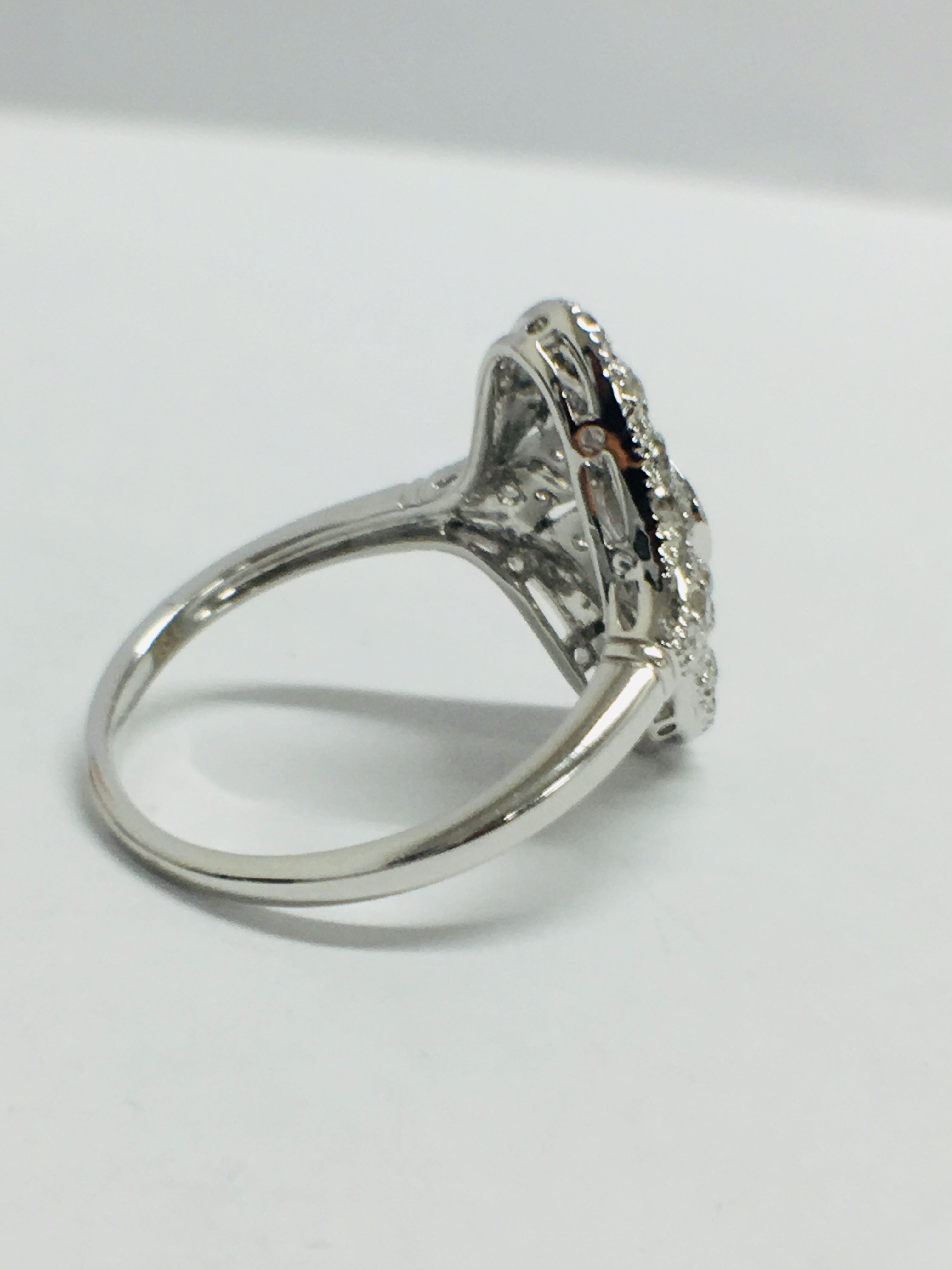 18ct White Gold Diamond Ring - Image 5 of 11