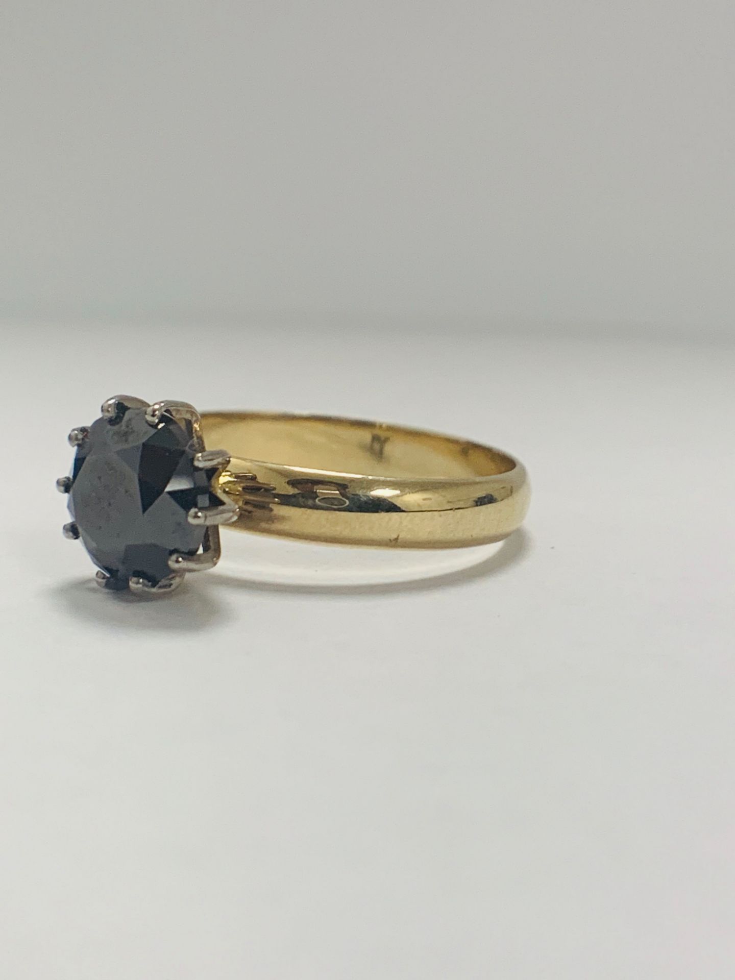 18ct Yellow Gold Diamond ring featuring centre, round brilliant cut, deep orangey brown Diamond (3.3 - Image 2 of 13