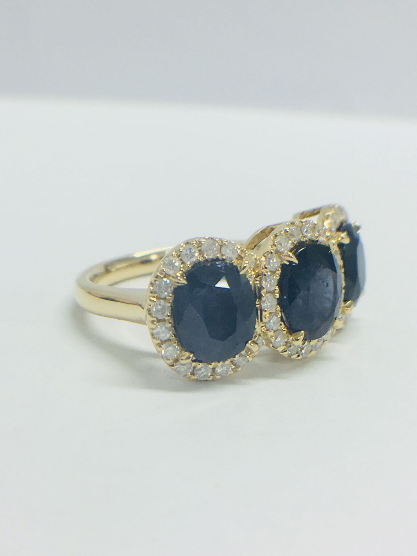 18ct Yellow Gold Sapphire and Diamond ring - Image 9 of 12