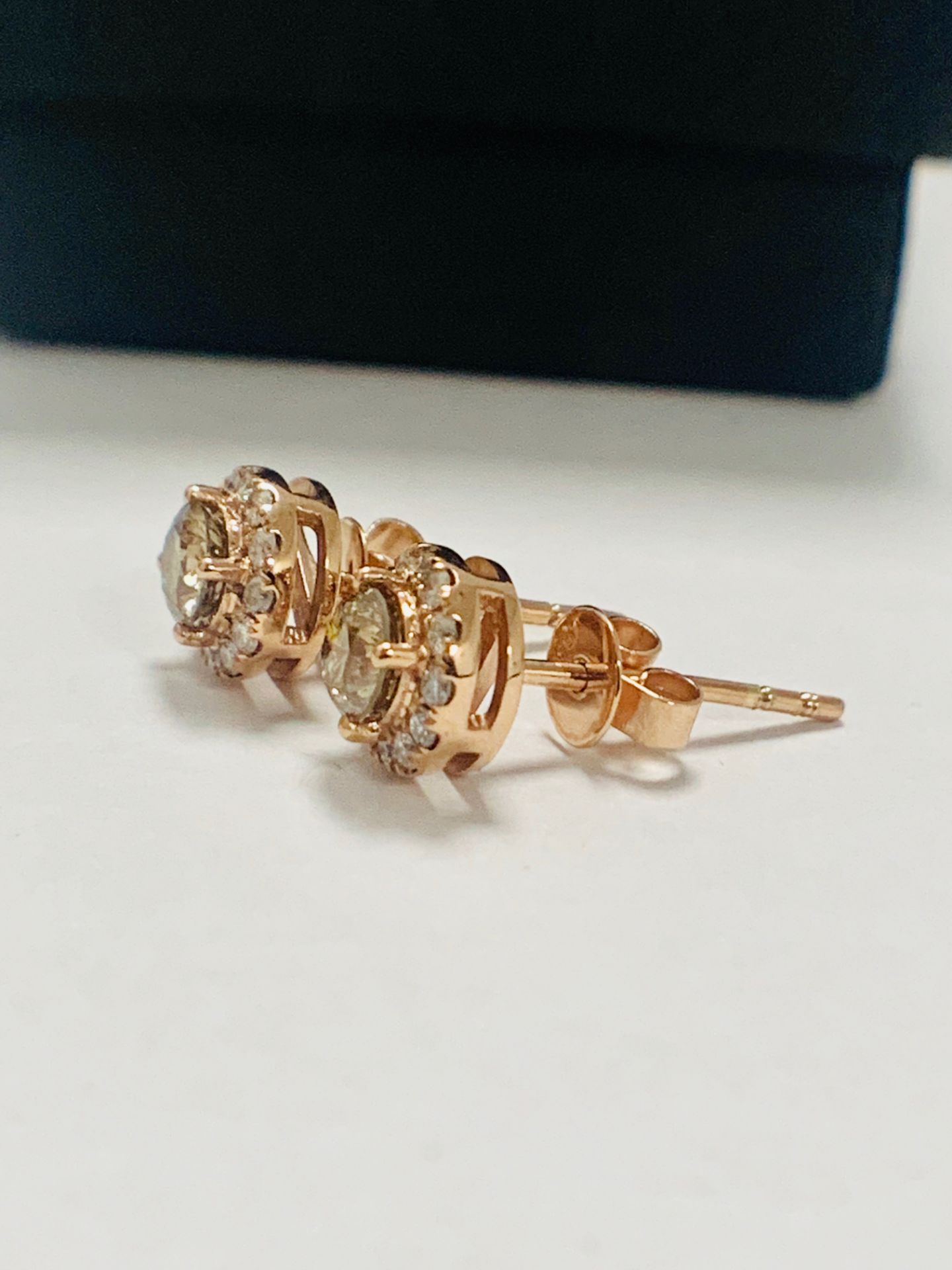 14ct Rose Gold Diamond stud earrings featuring centre, 2 round brilliant cut, cognac Diamonds (0.56c - Image 2 of 7