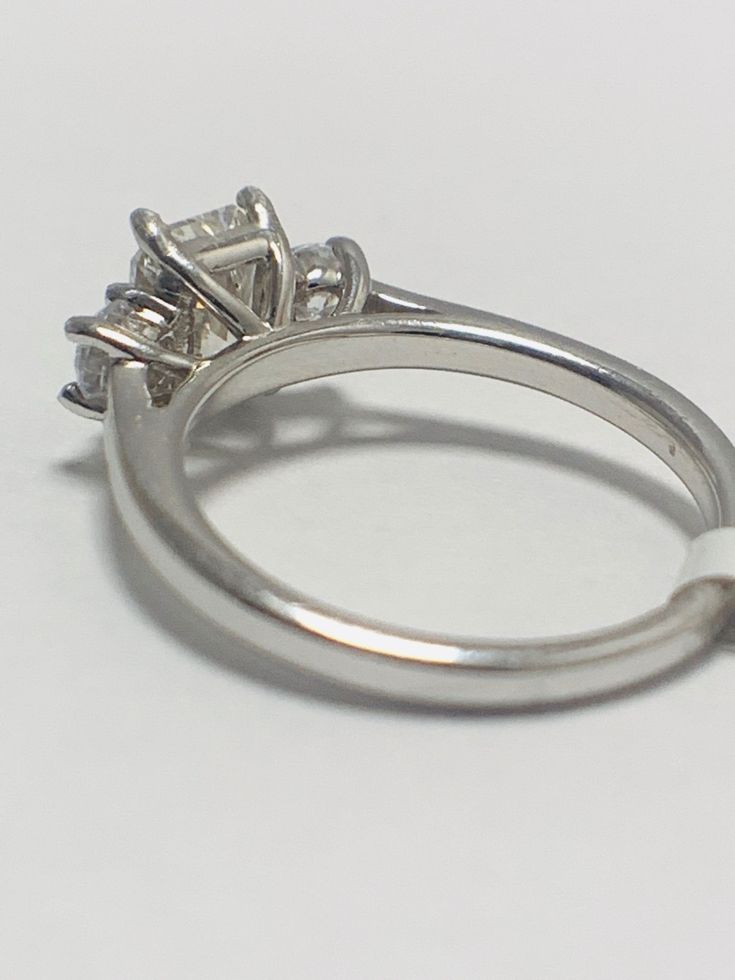 1.50ct Trilogy Platinum Diamond Ring - Image 5 of 10