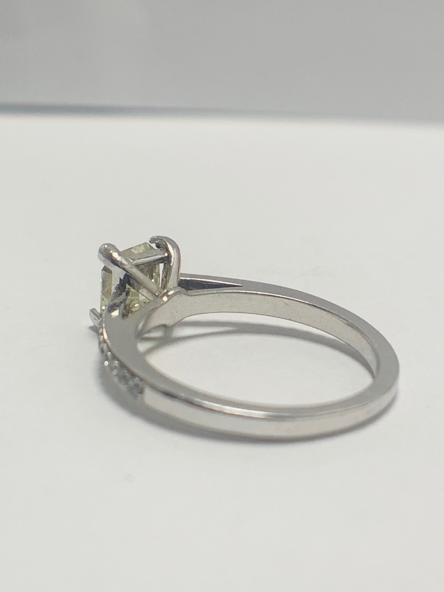 1ct Cushion Cut Platinum Diamond Solitaire Ring - Image 4 of 8