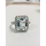 14ct White Gold Aquamarine and Diamond ring