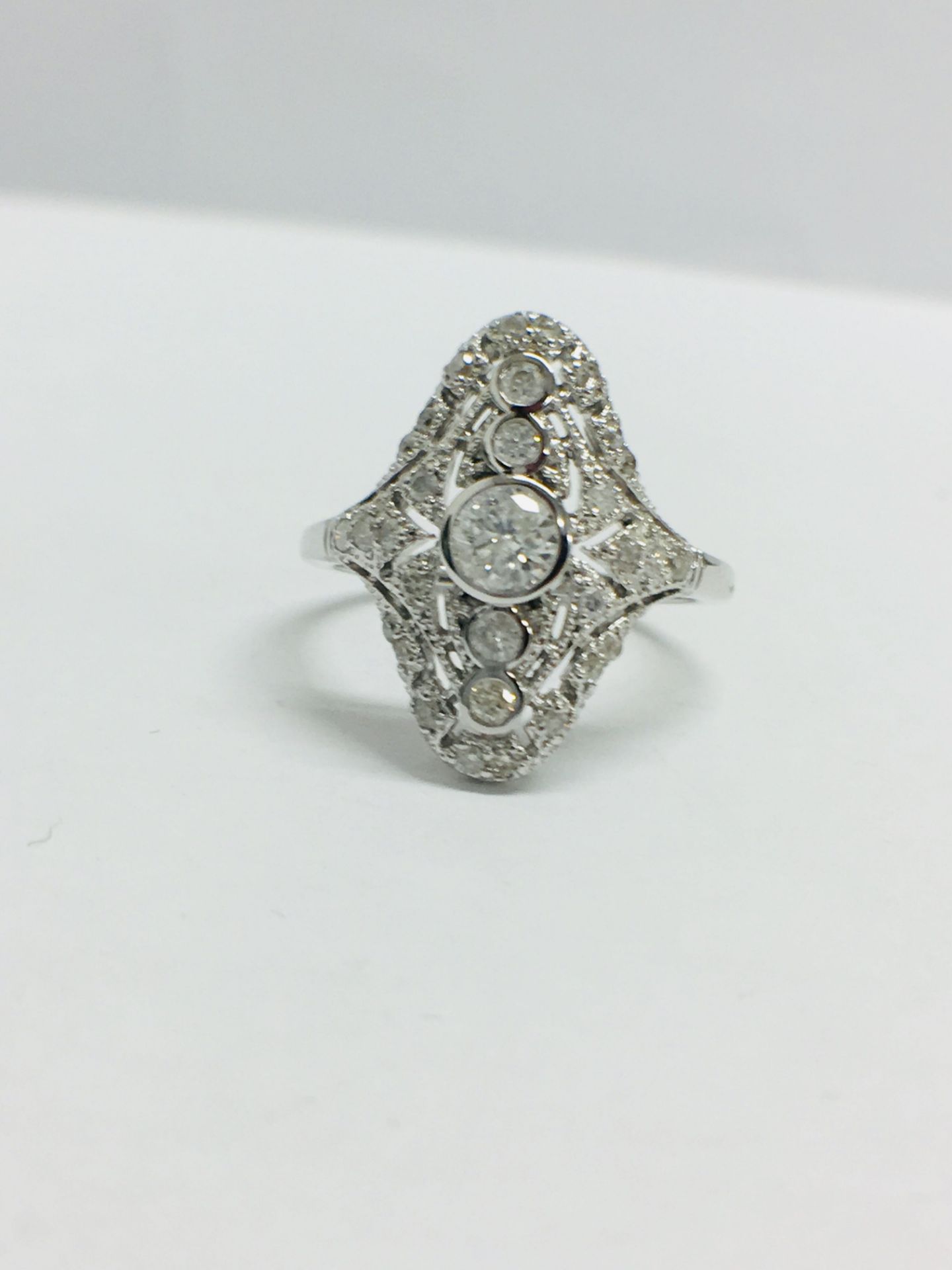 18ct White Gold Diamond Ring - Image 9 of 11