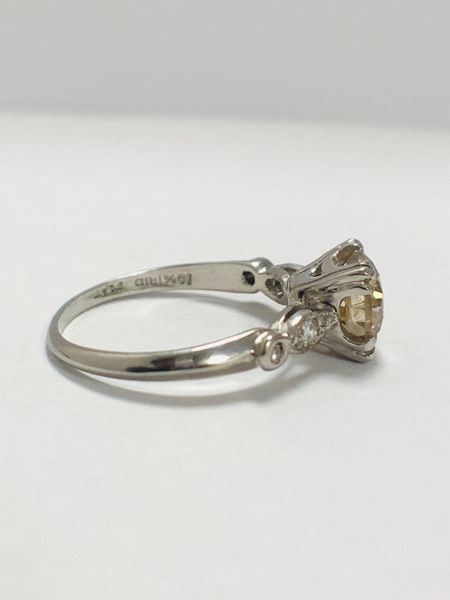 Platinum Diamond ring featuring centre, round brilliant cut, fancy light brown Diamond (1.55ct) - Image 7 of 14