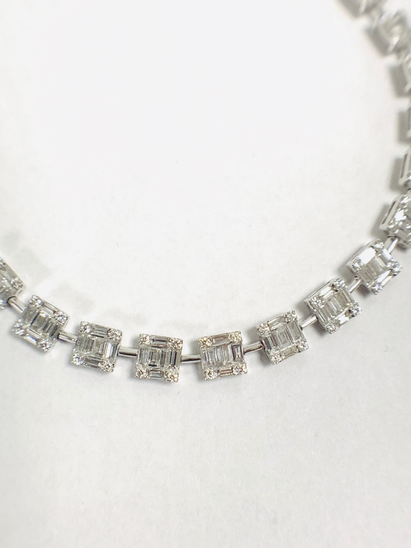 18ct White Gold Diamond Bracelet - Image 4 of 14
