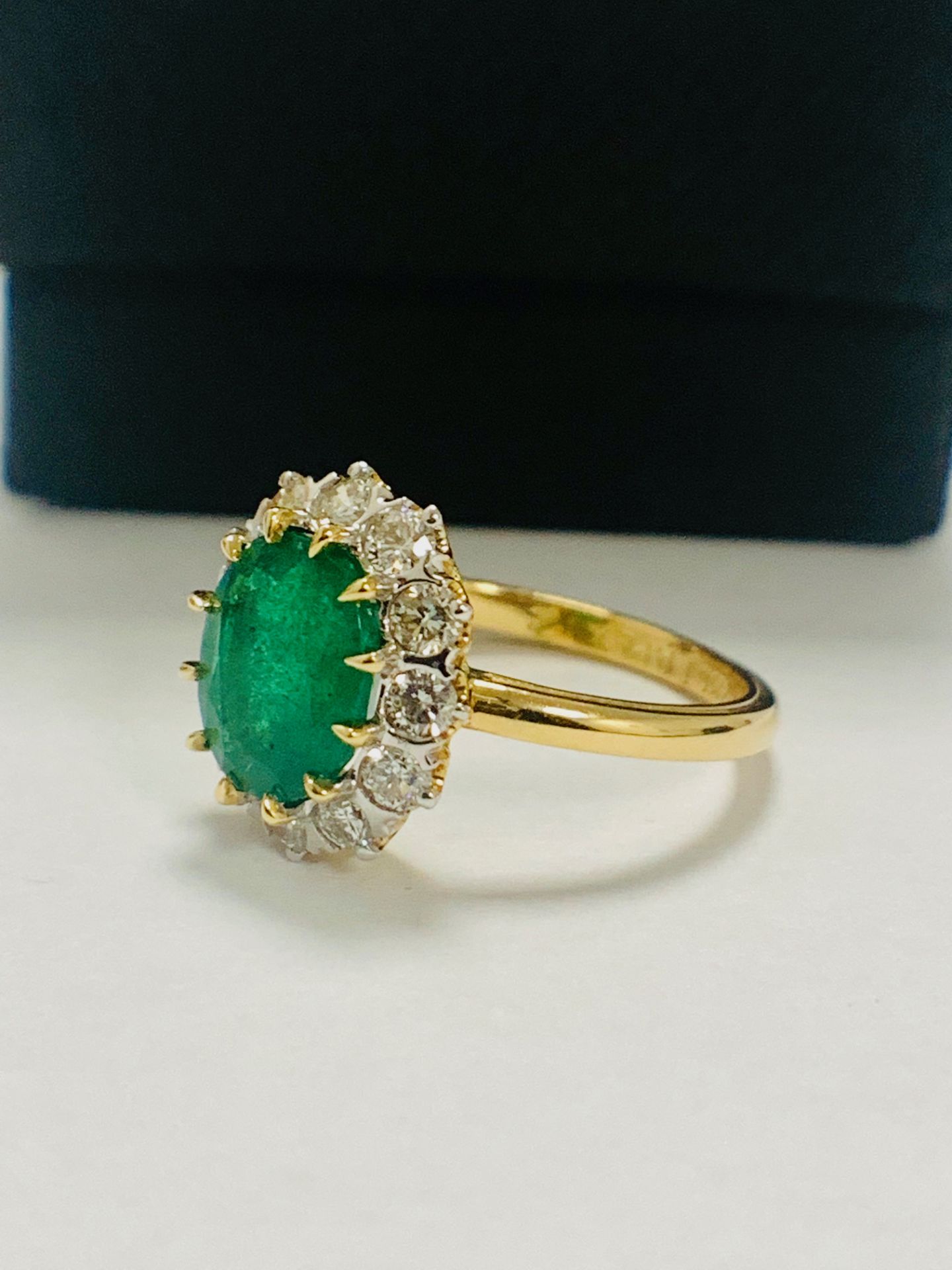 14ct Yellow Gold Emerald and Diamond Ring Featuring Centre, Oval Cut, Dark Green Emerald - Image 2 of 12